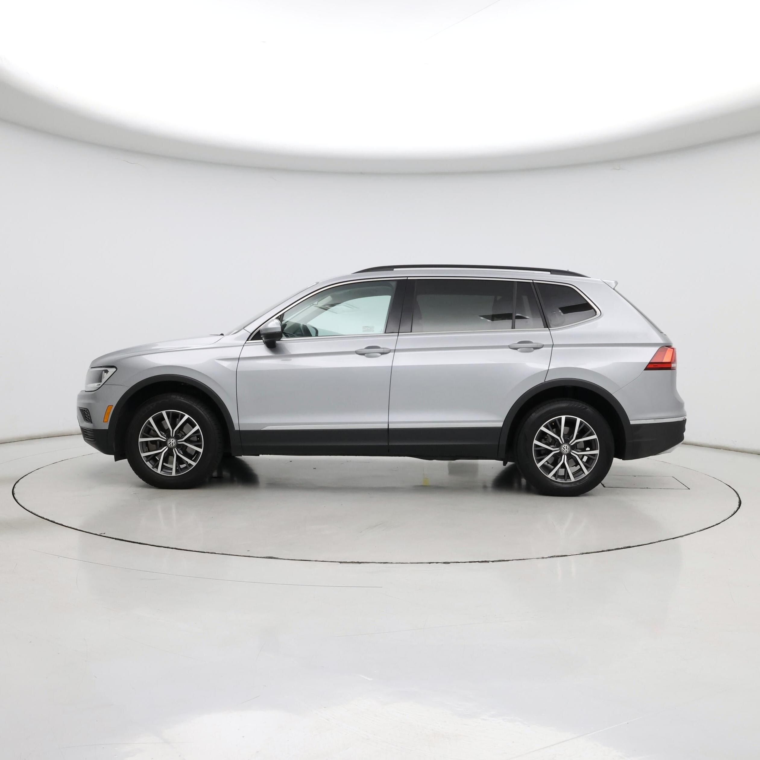 Thumbnail: 2020 Volkswagen Tiguan - 3