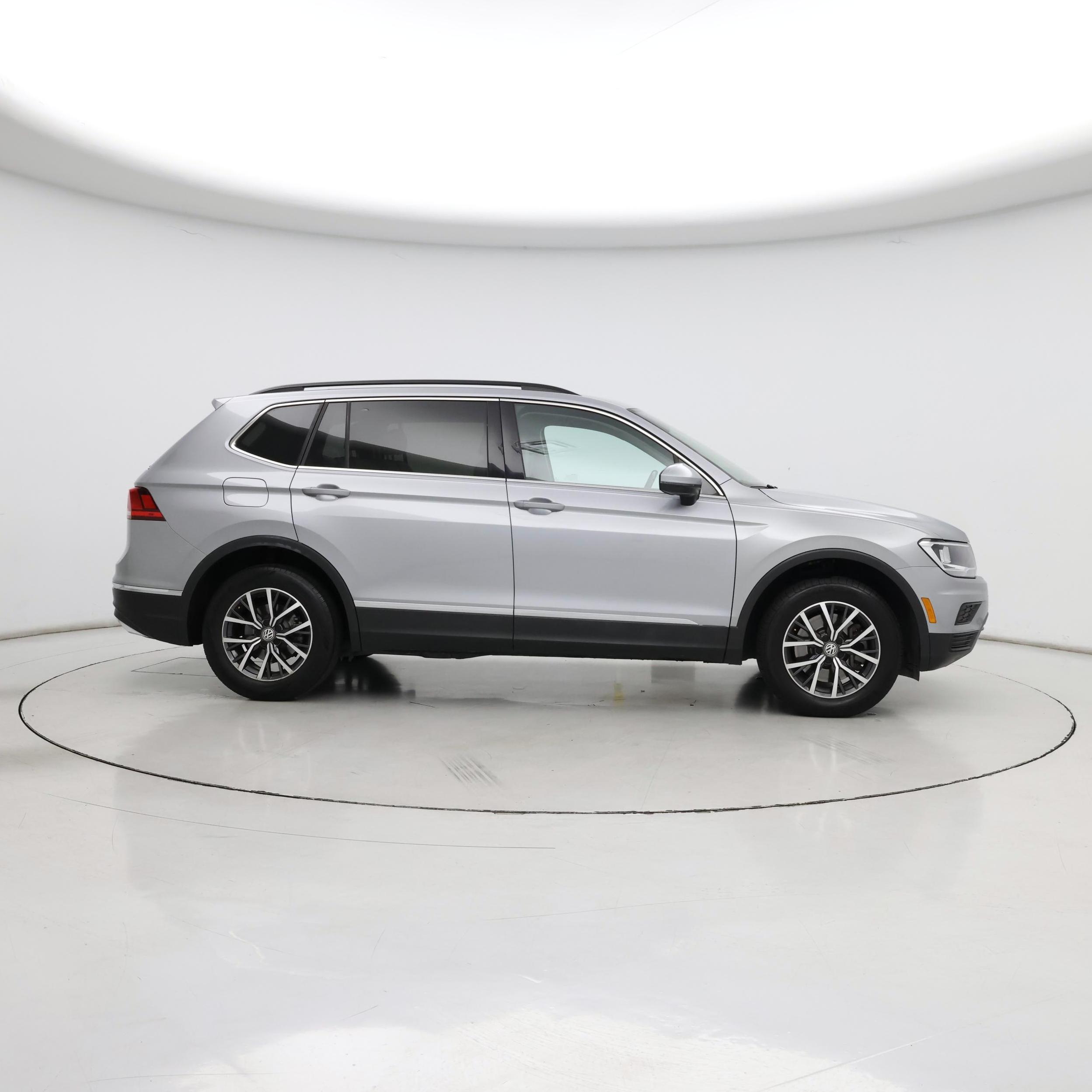 Thumbnail: 2020 Volkswagen Tiguan - 7
