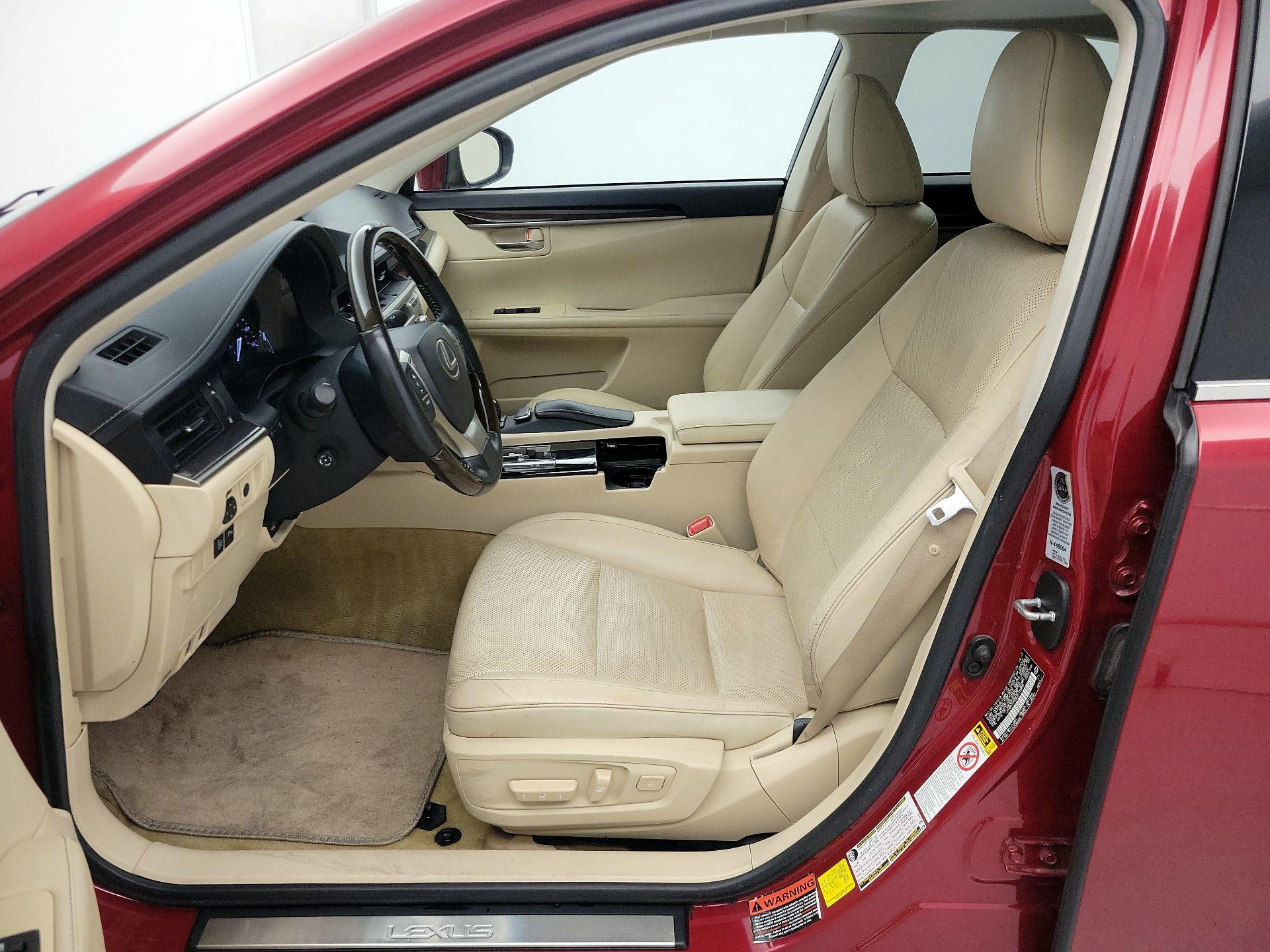 Thumbnail: 2014 Lexus ES - 11
