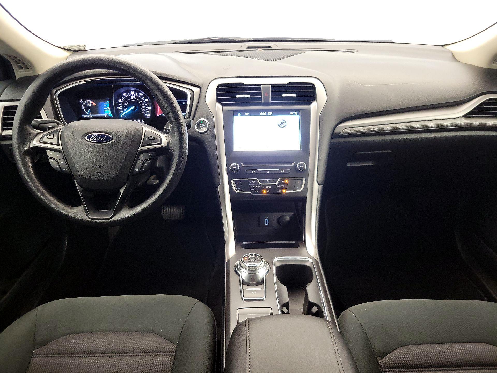 Thumbnail: 2017 Ford Fusion - 9
