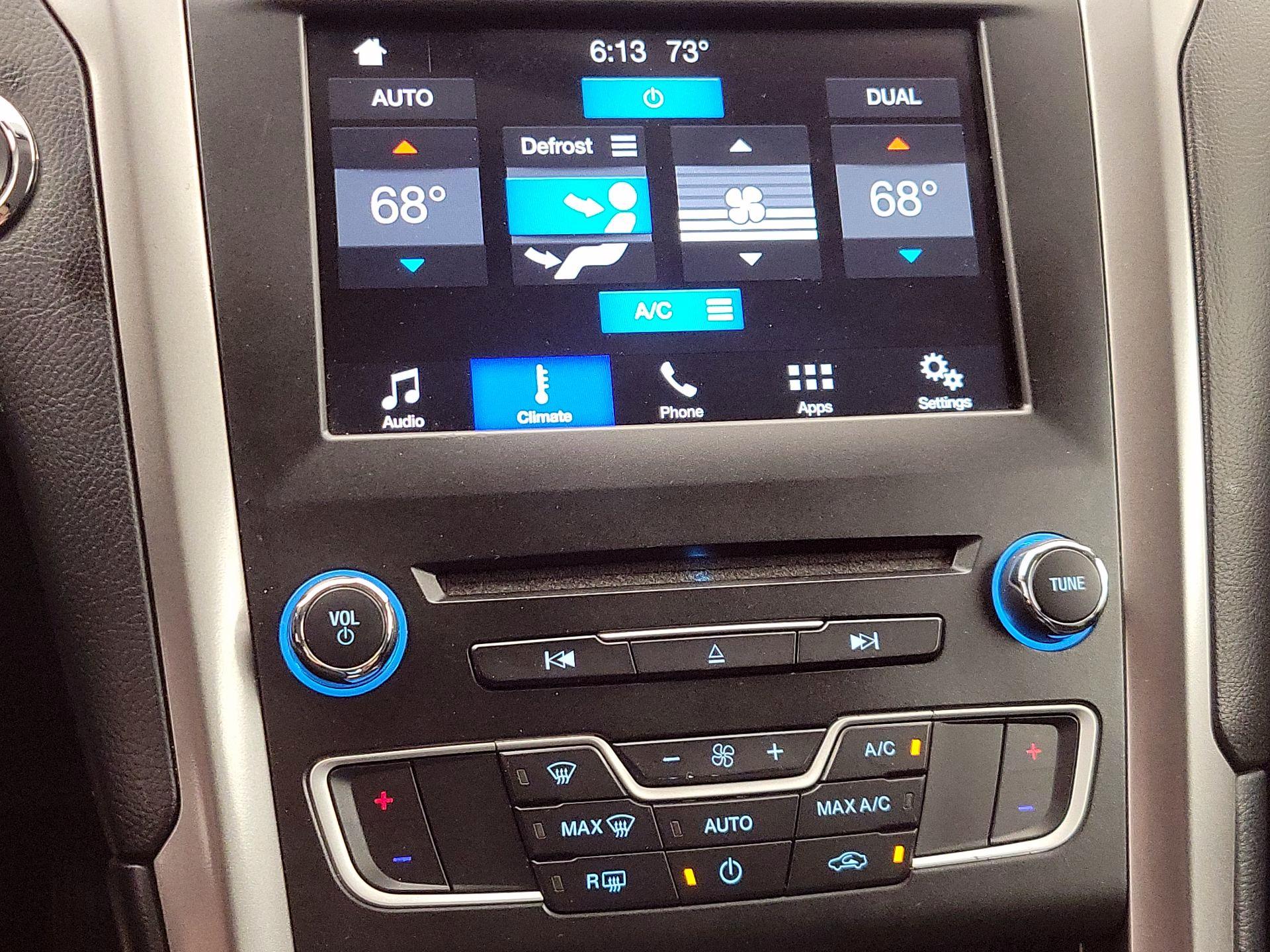 Thumbnail: 2017 Ford Fusion - 16