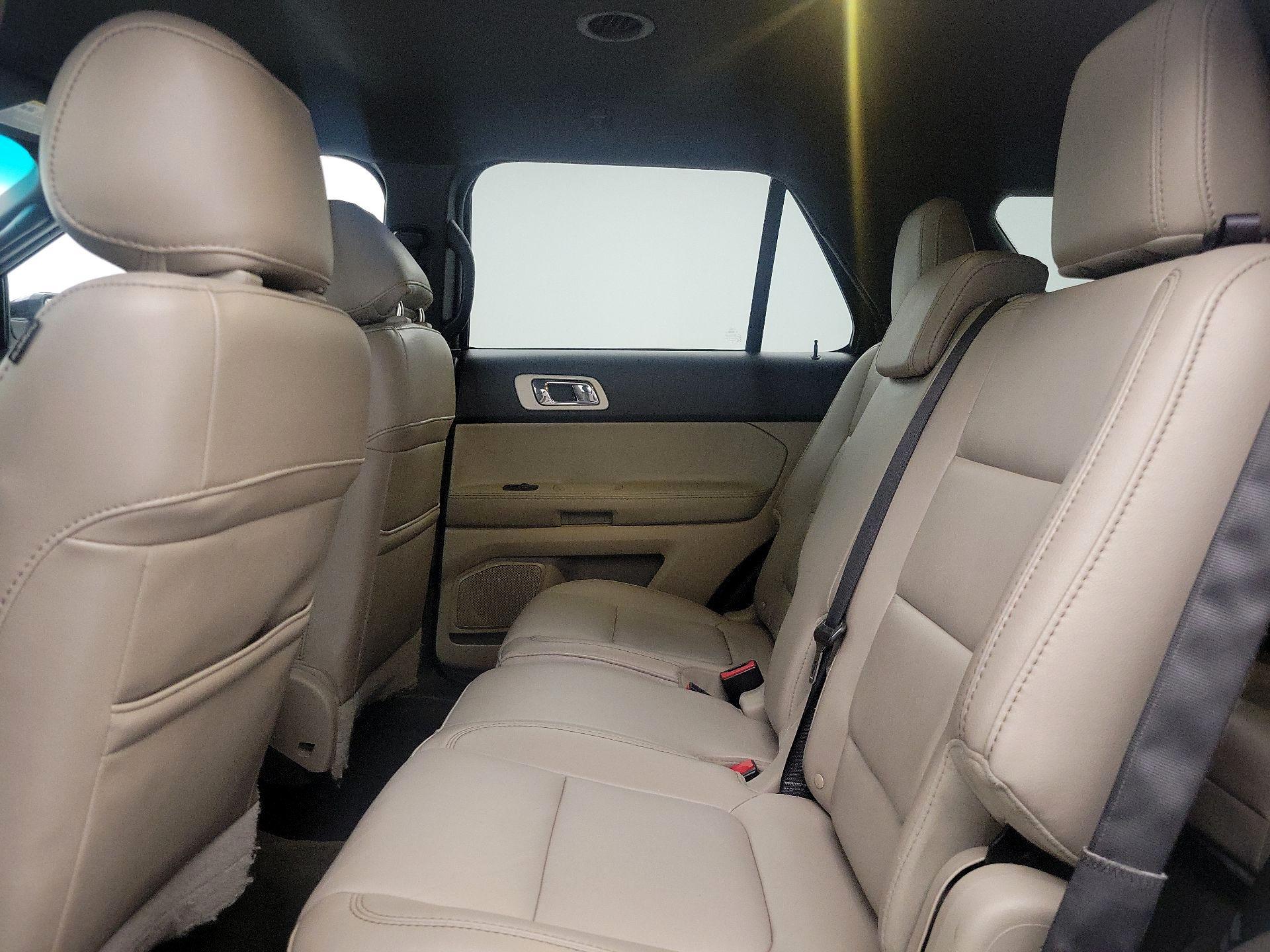 Thumbnail: 2013 Ford Explorer - 20