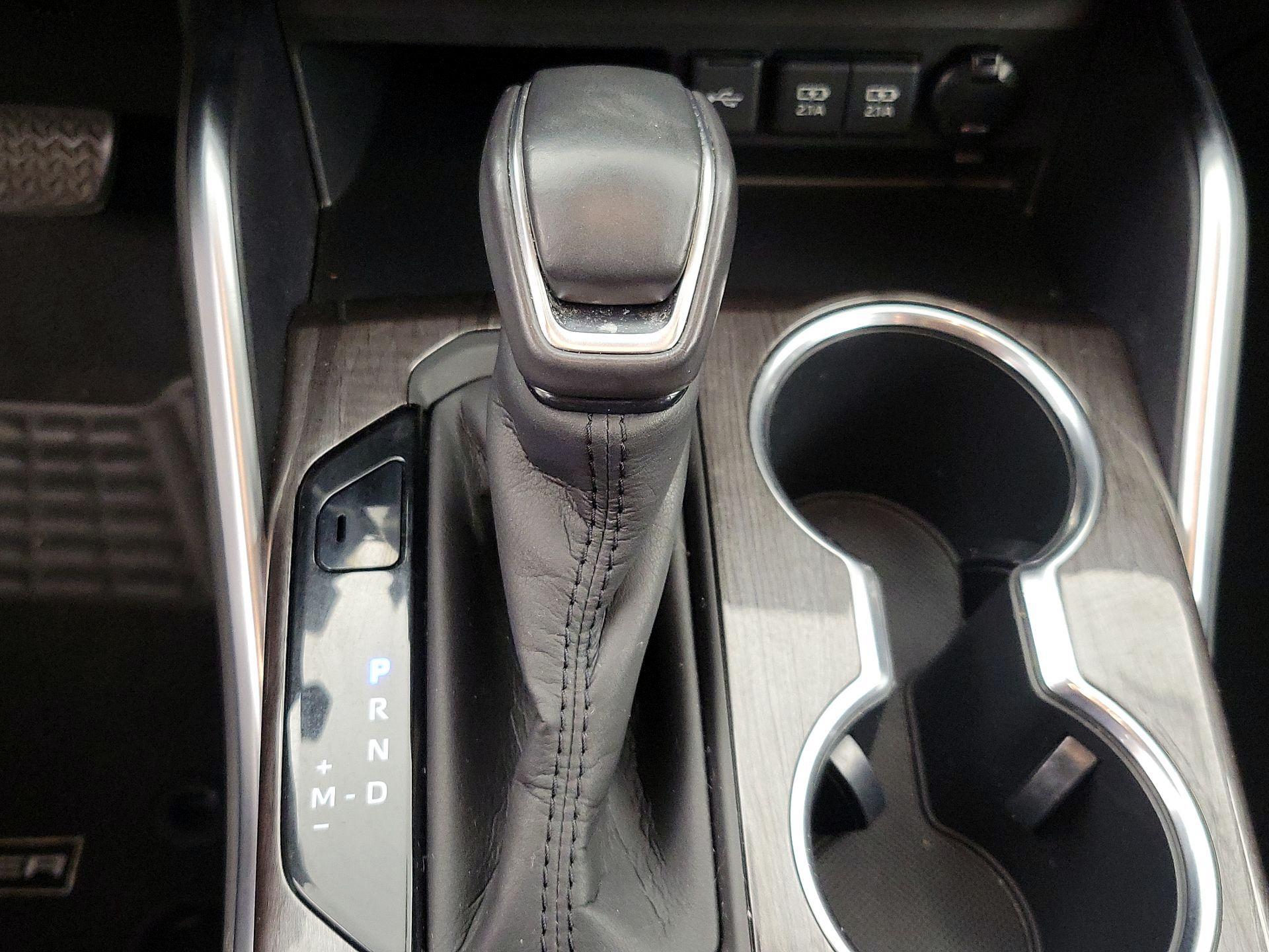 Thumbnail: 2020 Toyota Highlander - 18