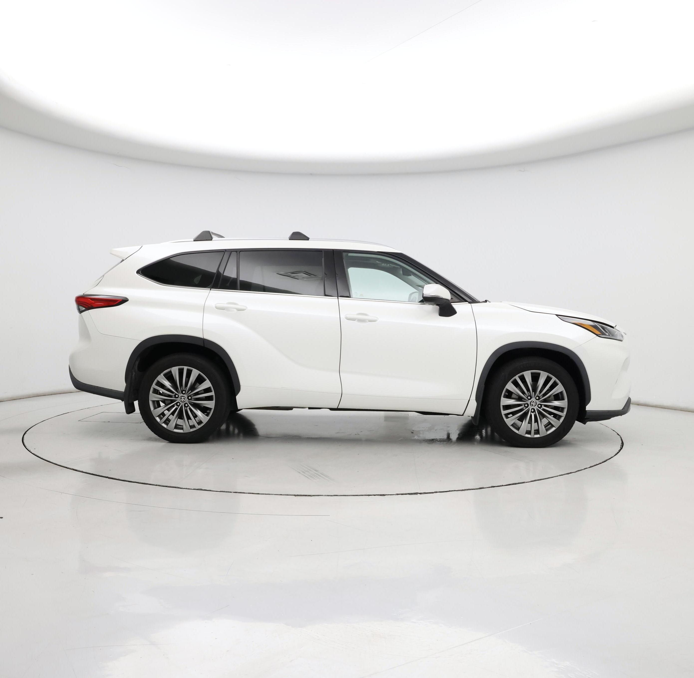 Thumbnail: 2020 Toyota Highlander - 7