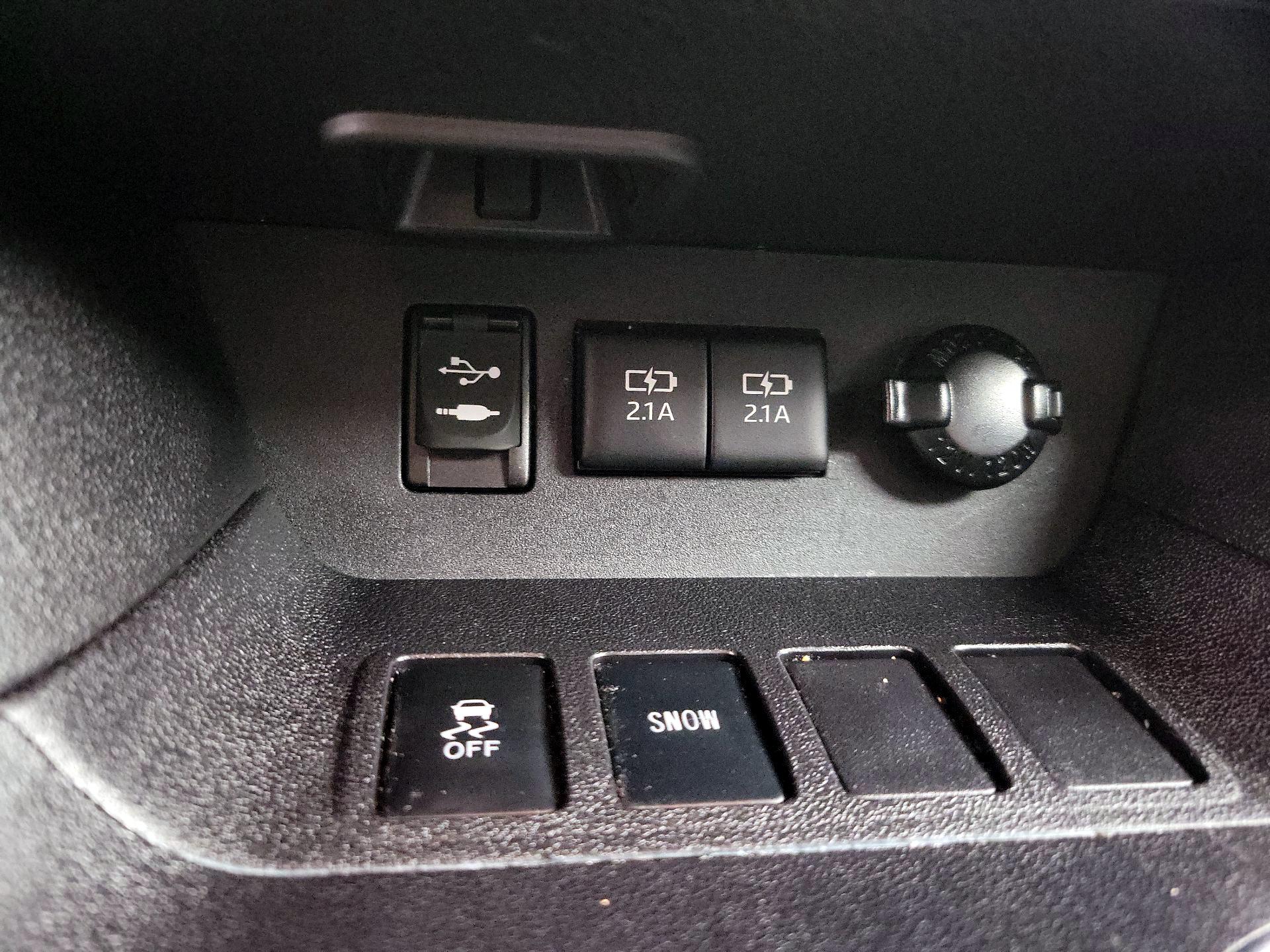 Thumbnail: 2018 Toyota Highlander - 19