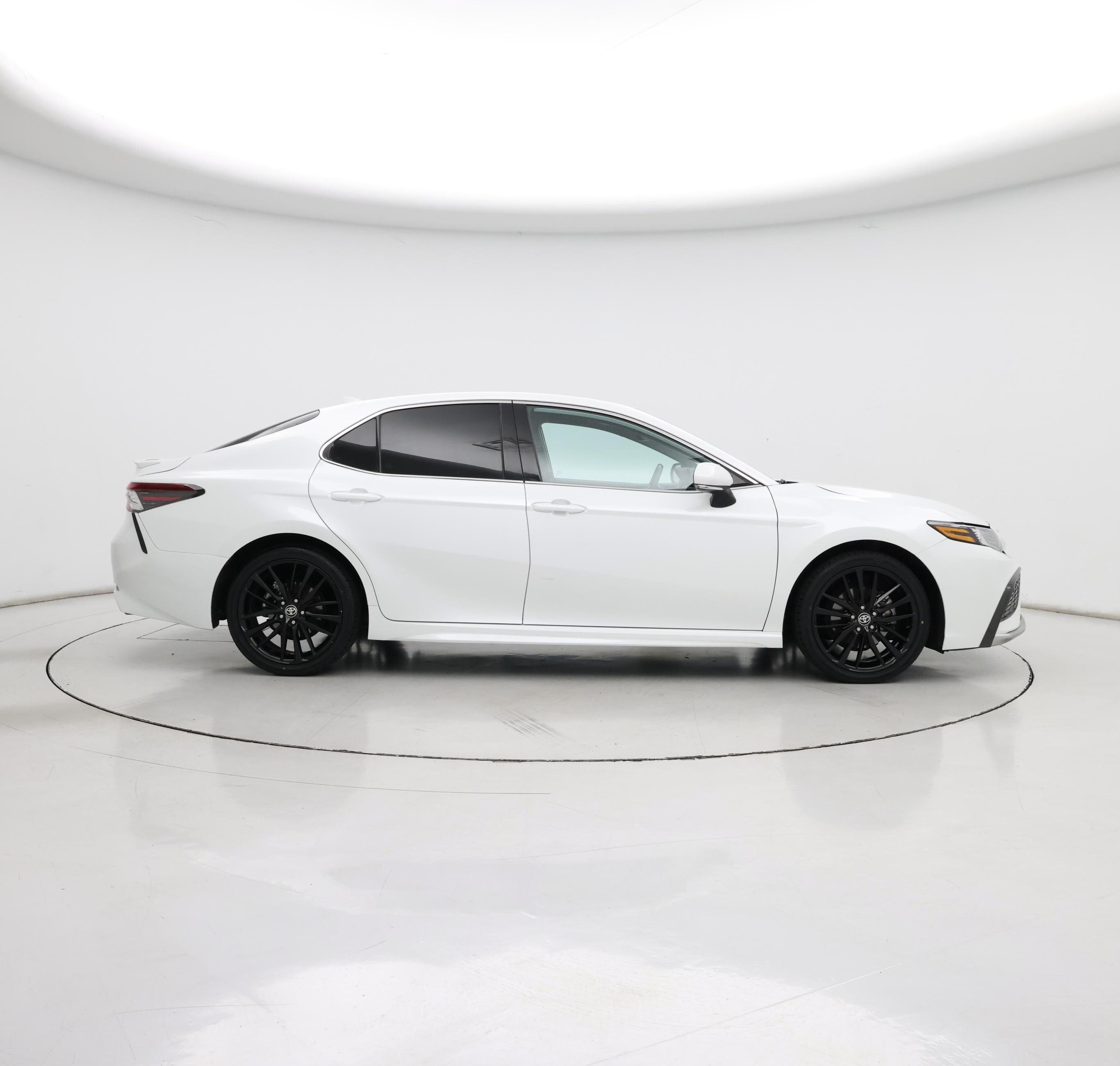 Thumbnail: 2021 Toyota Camry - 7