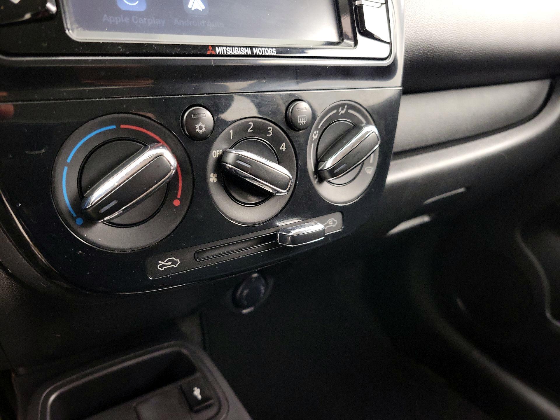 Thumbnail: 2018 Mitsubishi Mirage G4 - 16