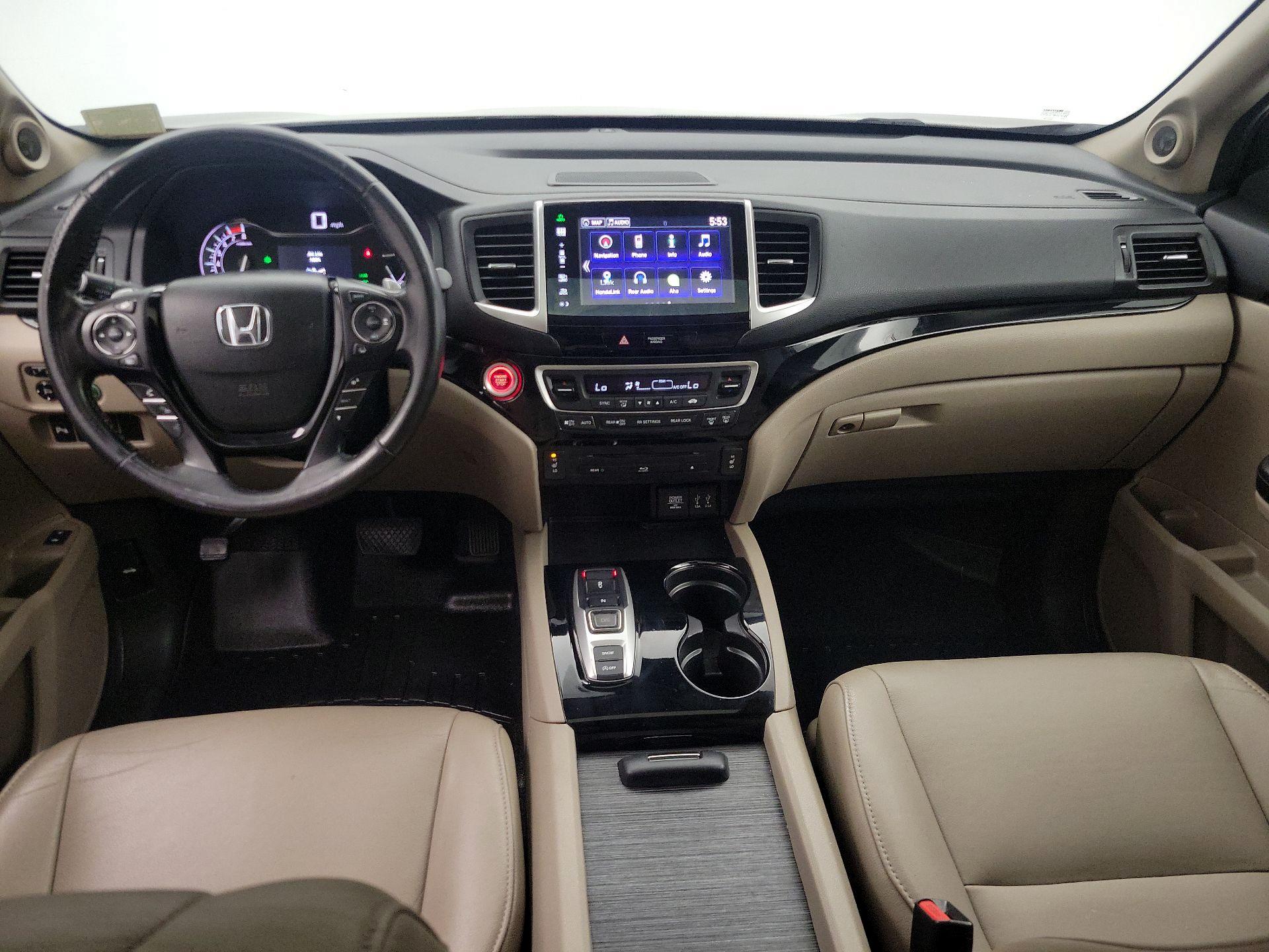 Thumbnail: 2016 Honda Pilot - 9