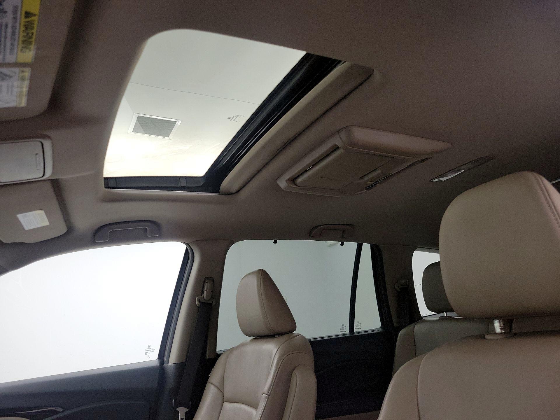 Thumbnail: 2016 Honda Pilot - 20