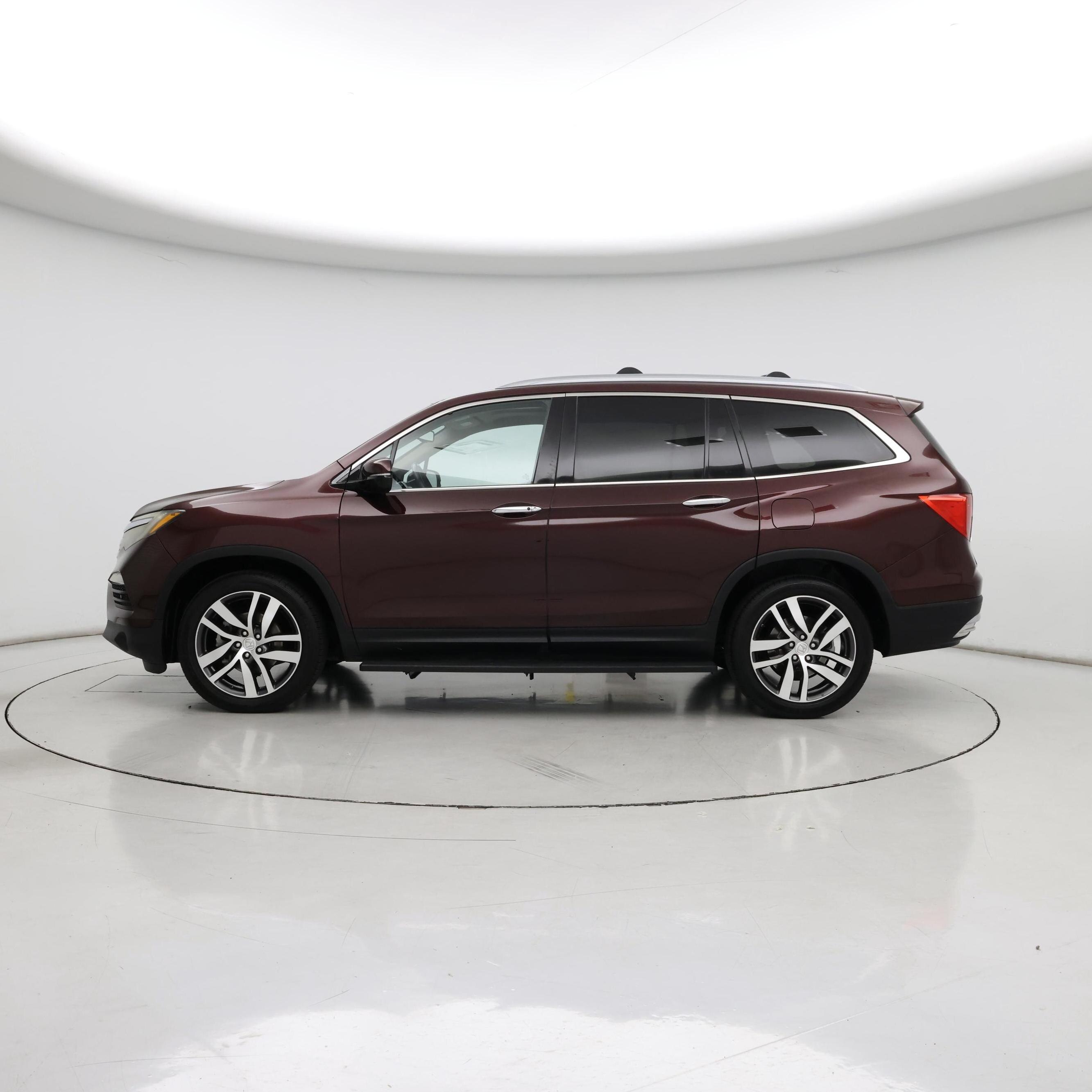 Thumbnail: 2016 Honda Pilot - 3