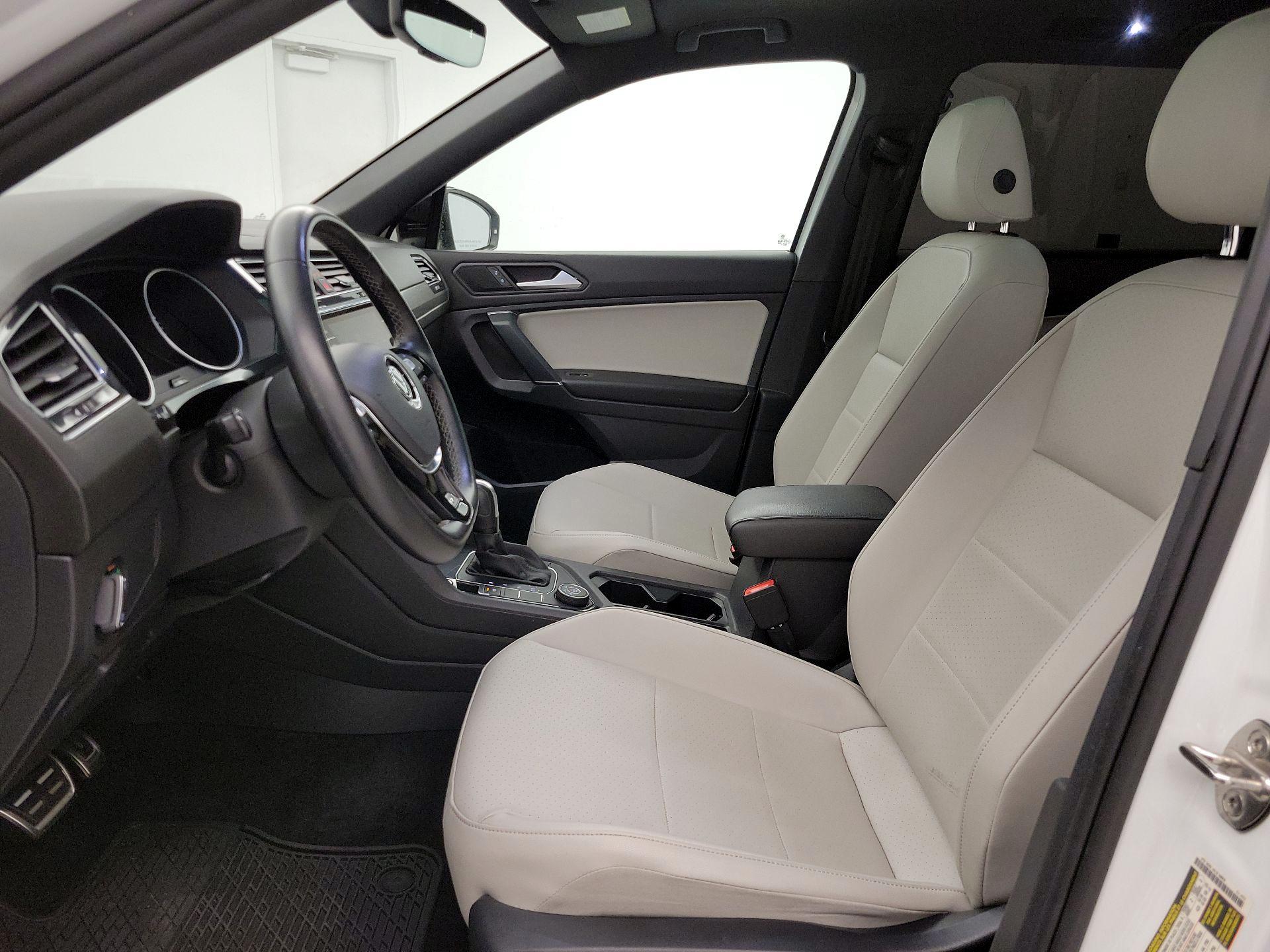 Thumbnail: 2020 Volkswagen Tiguan - 11