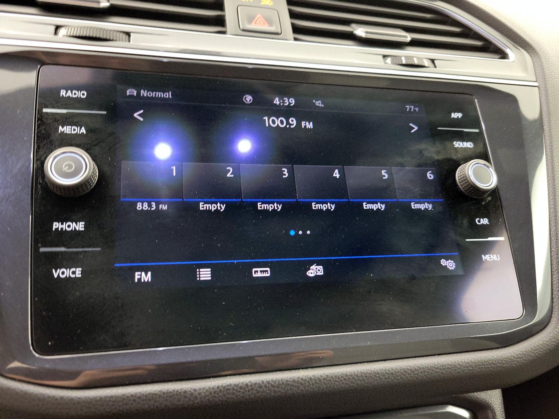 Thumbnail: 2020 Volkswagen Tiguan - 15