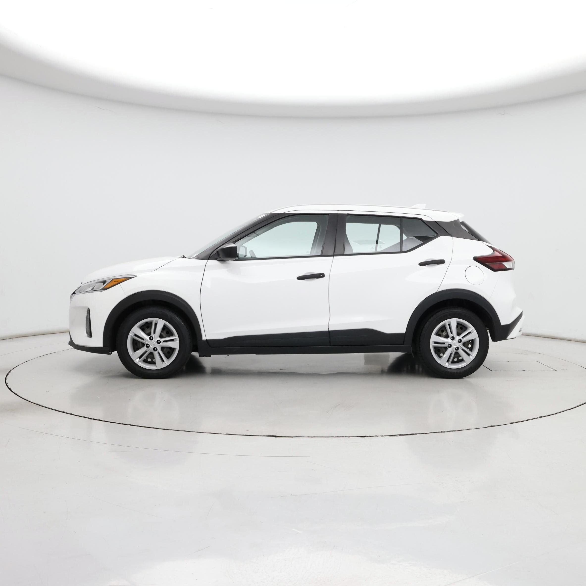 Thumbnail: 2021 Nissan Kicks - 3