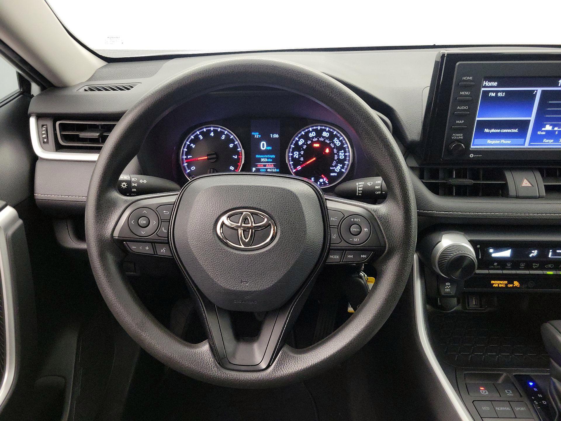 Thumbnail: 2021 Toyota RAV4 - 10