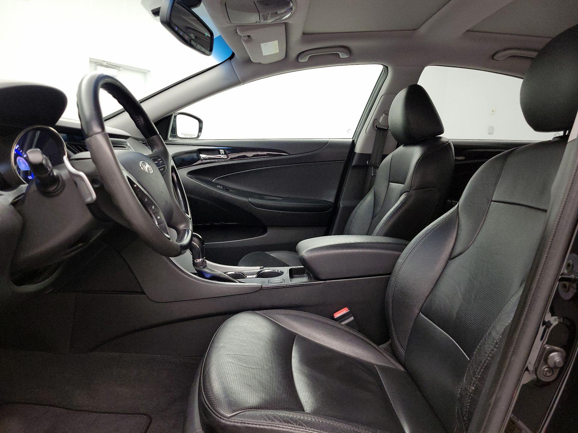 Thumbnail: 2013 Hyundai Sonata - 11