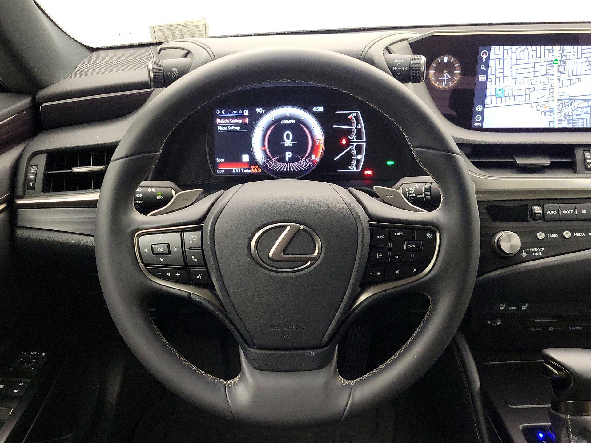 Thumbnail: 2021 Lexus ES - 10
