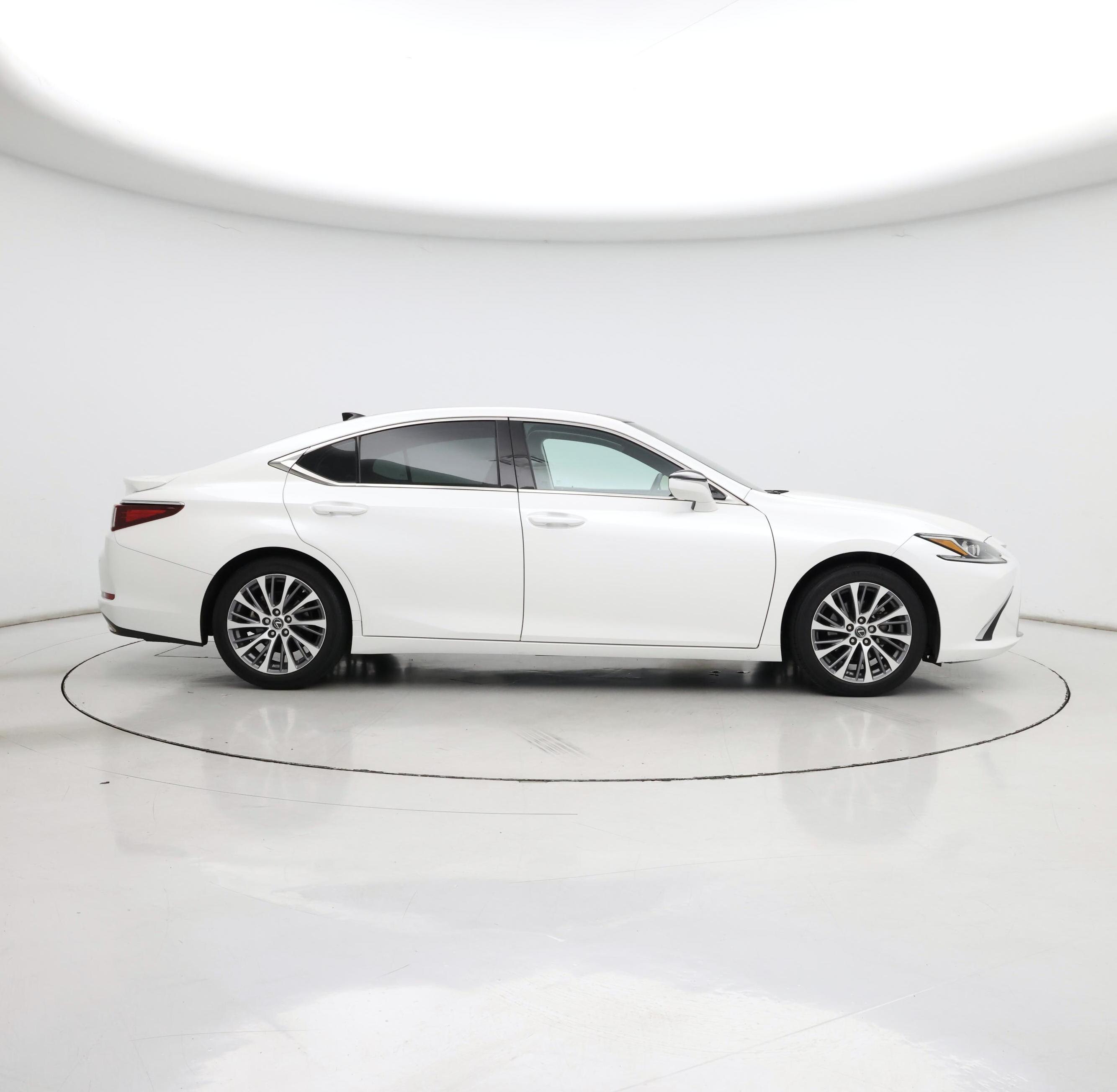 Thumbnail: 2021 Lexus ES - 7
