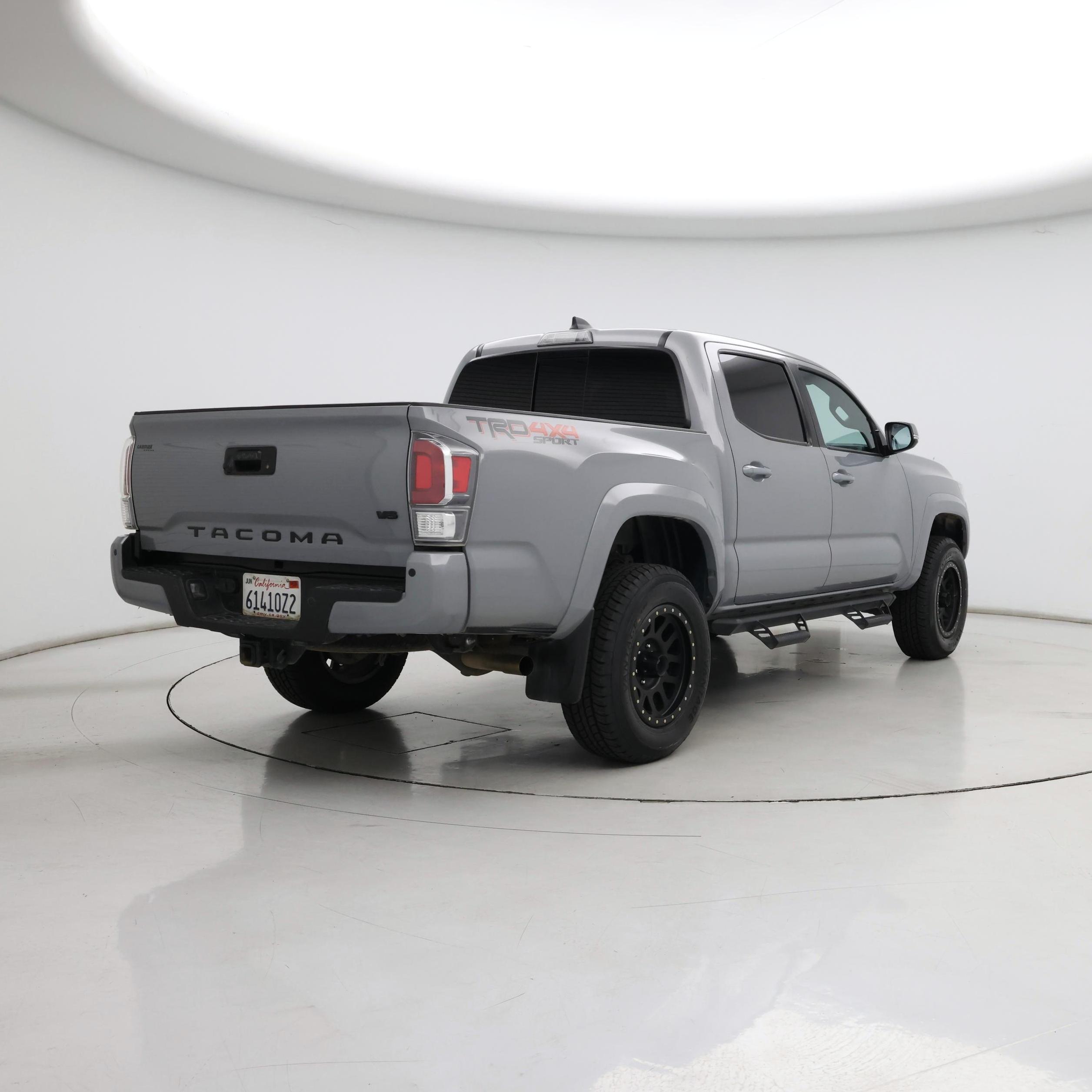 Thumbnail: 2020 Toyota Tacoma - 8