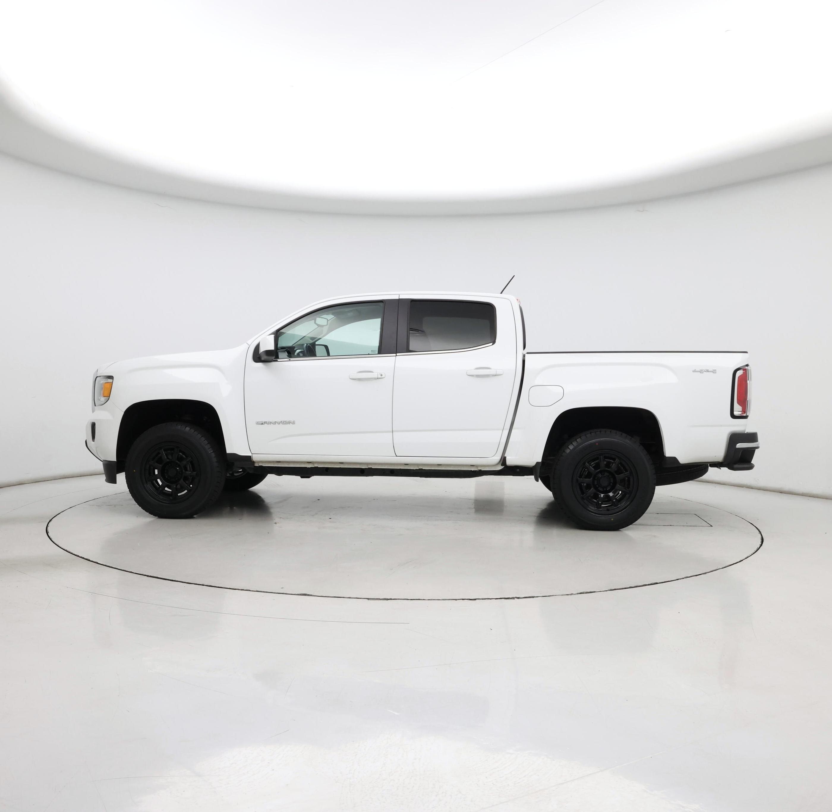 Thumbnail: 2019 GMC Canyon - 3