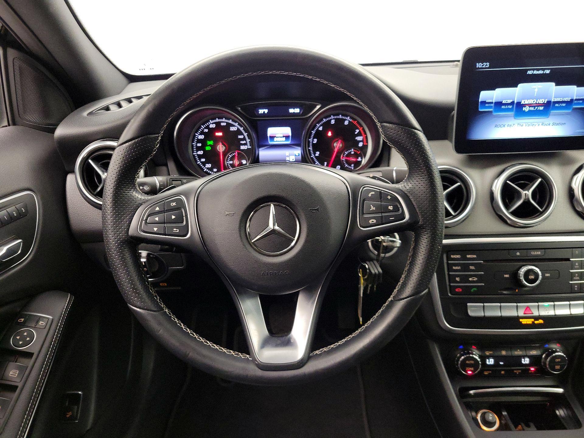 Thumbnail: 2018 Mercedes-Benz GLA - 10
