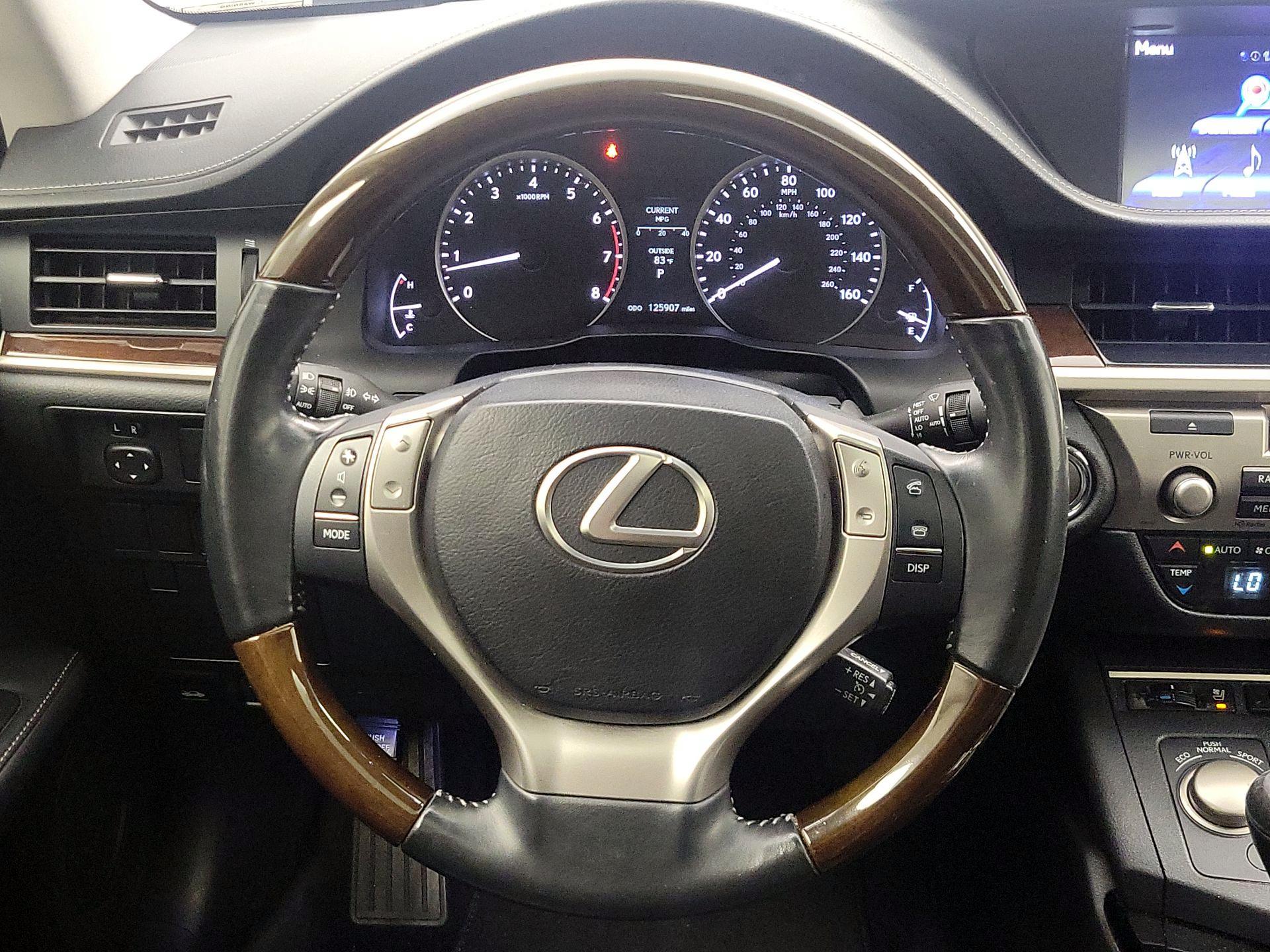 Thumbnail: 2014 Lexus ES - 10