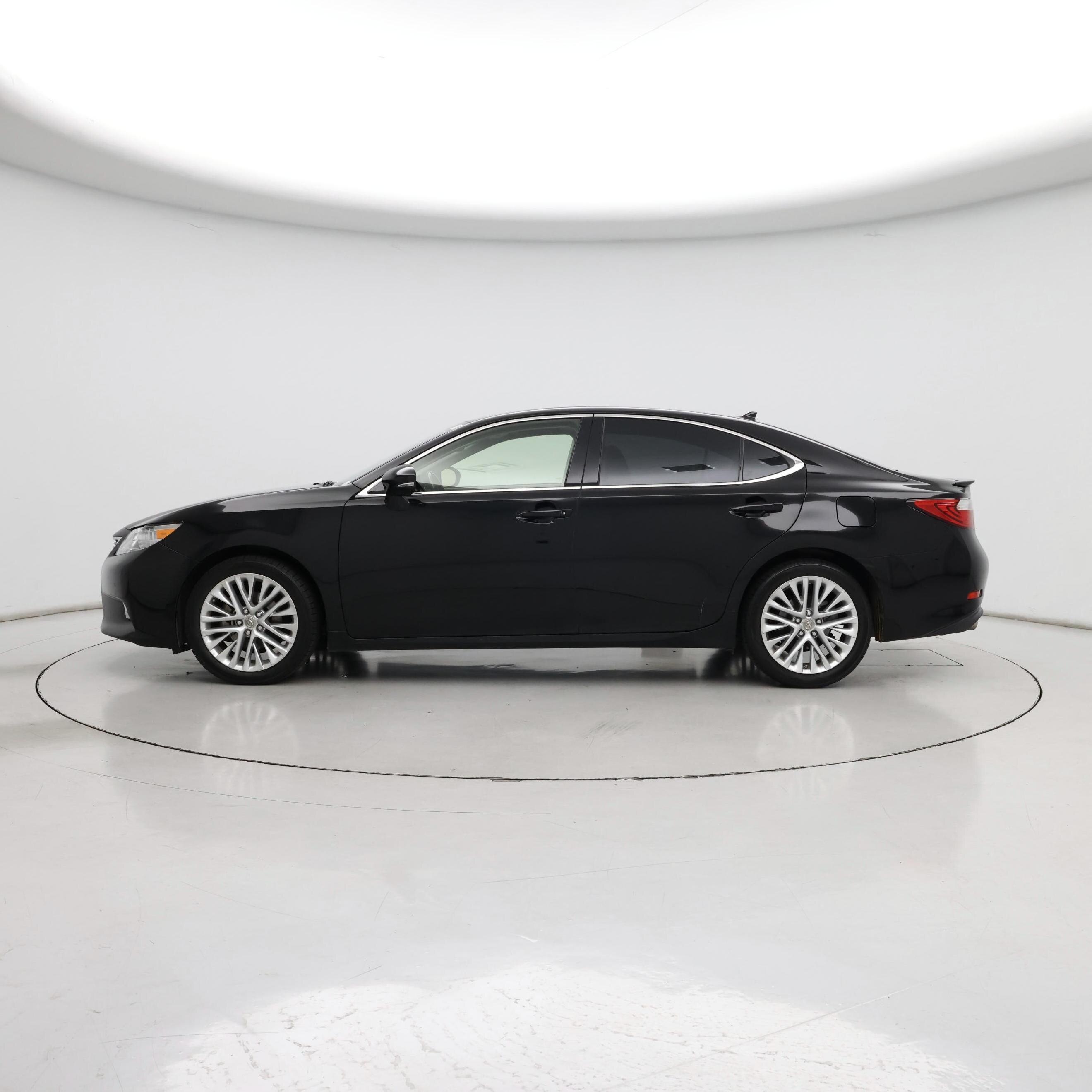 Thumbnail: 2014 Lexus ES - 3