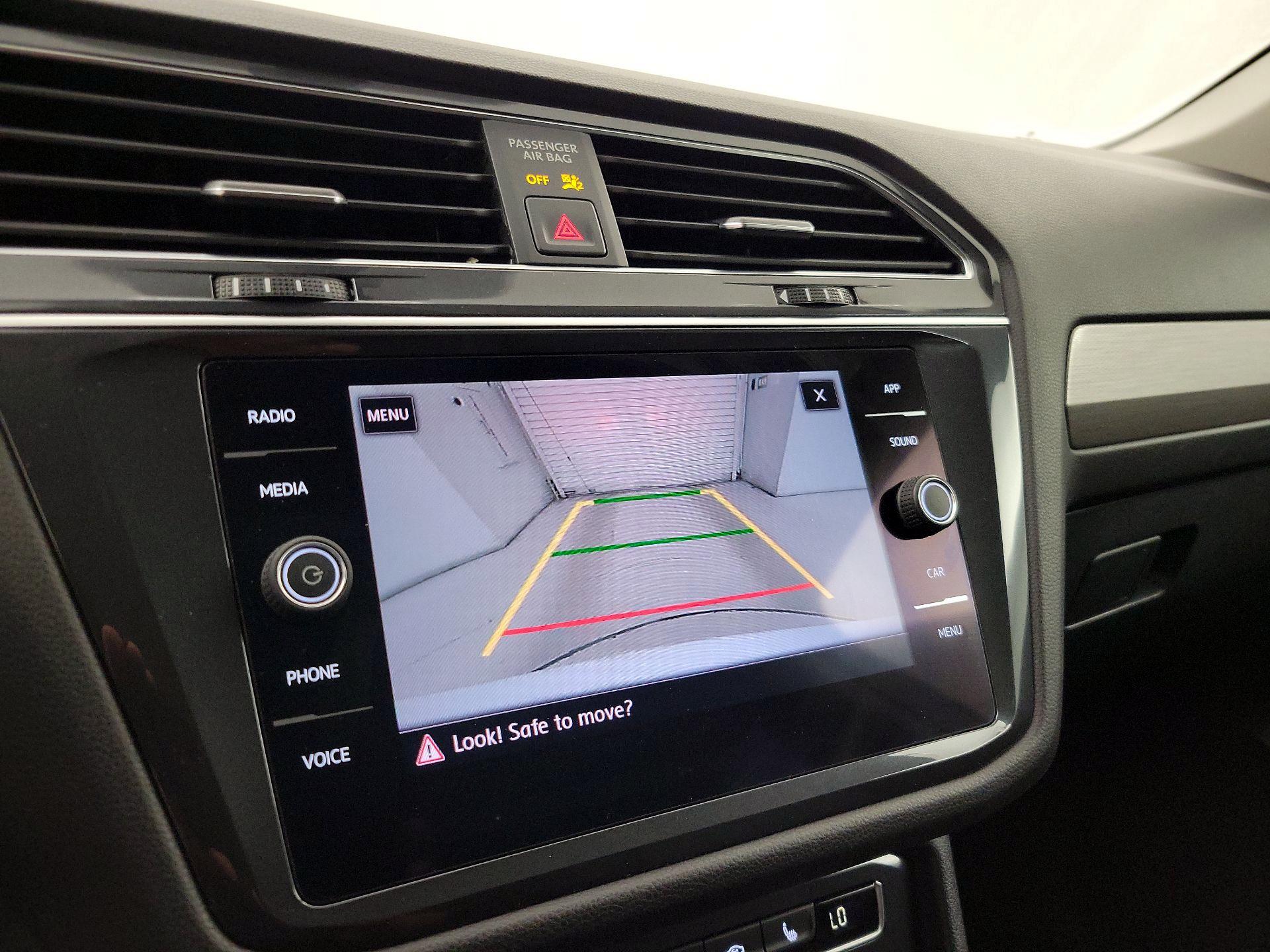 Thumbnail: 2020 Volkswagen Tiguan - 14