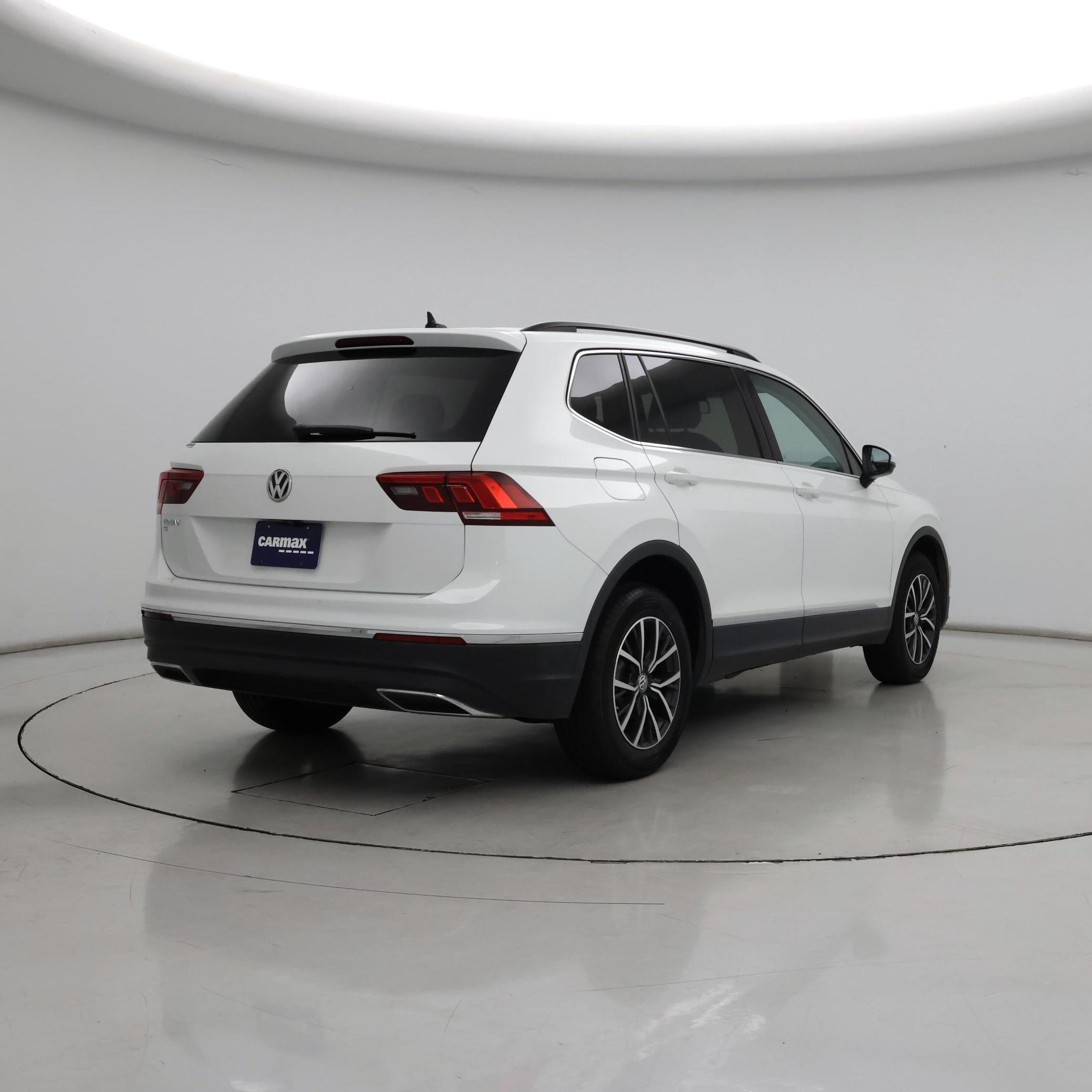 Thumbnail: 2020 Volkswagen Tiguan - 8