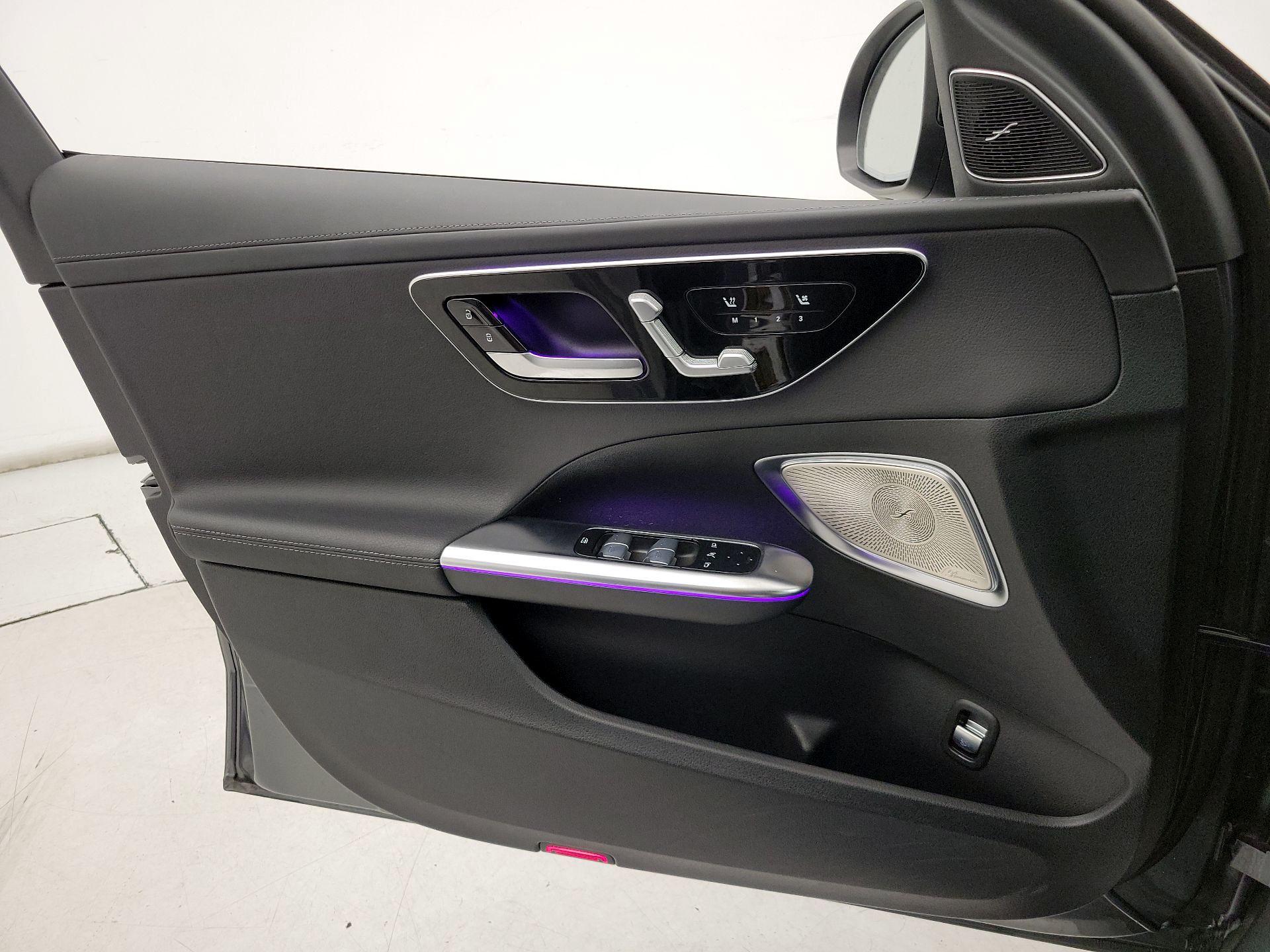 Thumbnail: 2023 Mercedes-Benz C-Class - 12