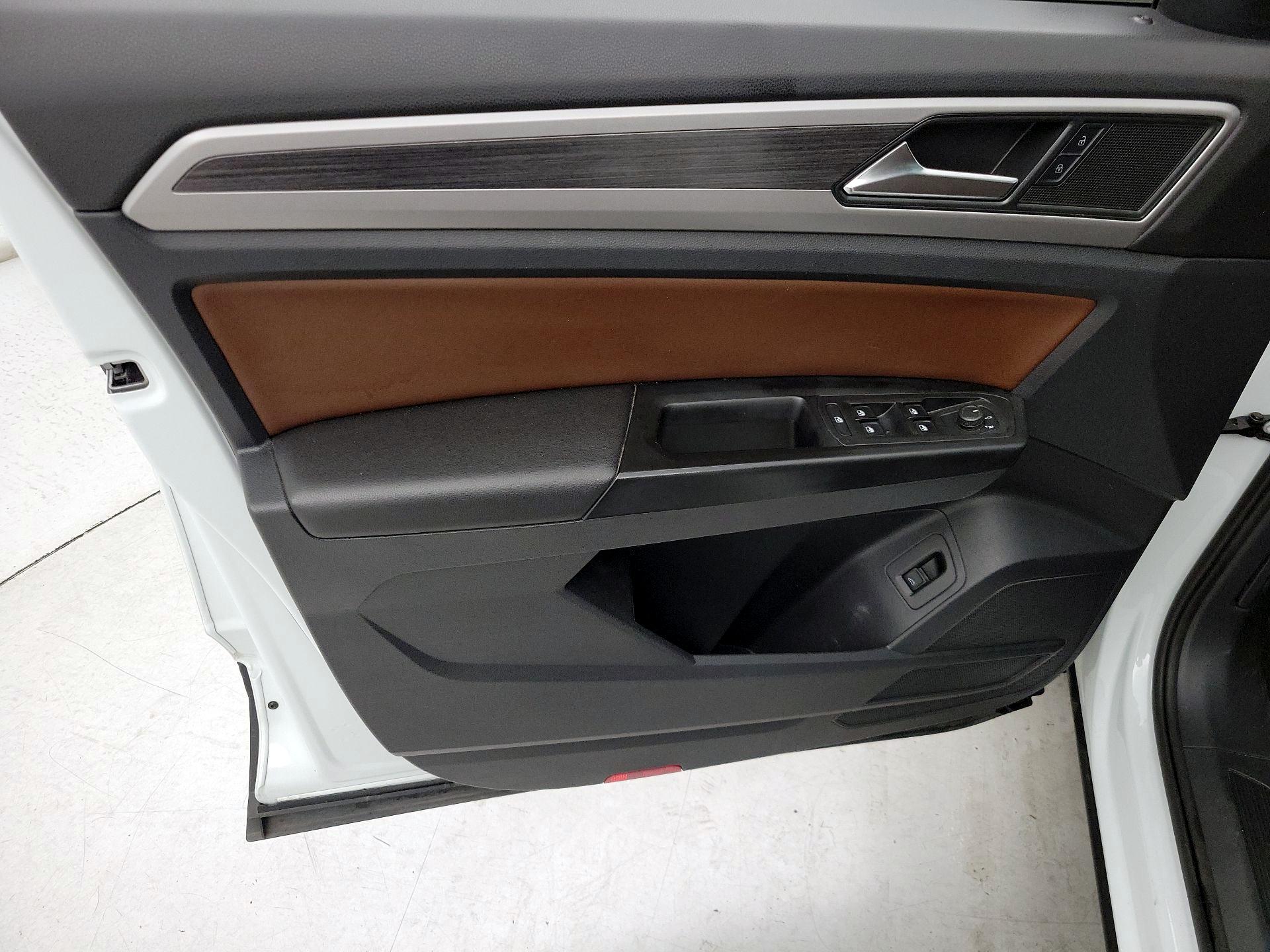 Thumbnail: 2021 Volkswagen Atlas - 12