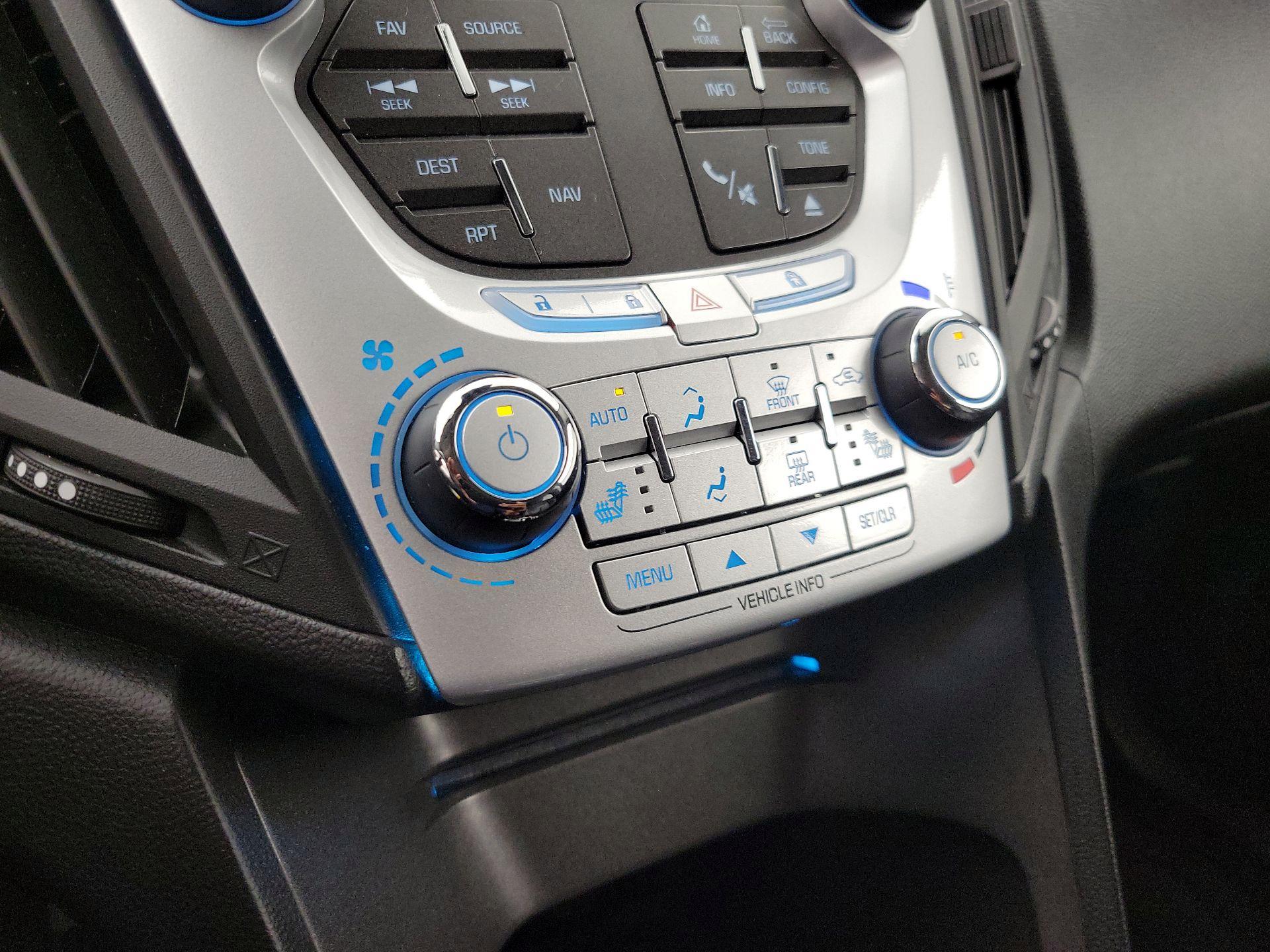 Thumbnail: 2015 Chevrolet Equinox - 16
