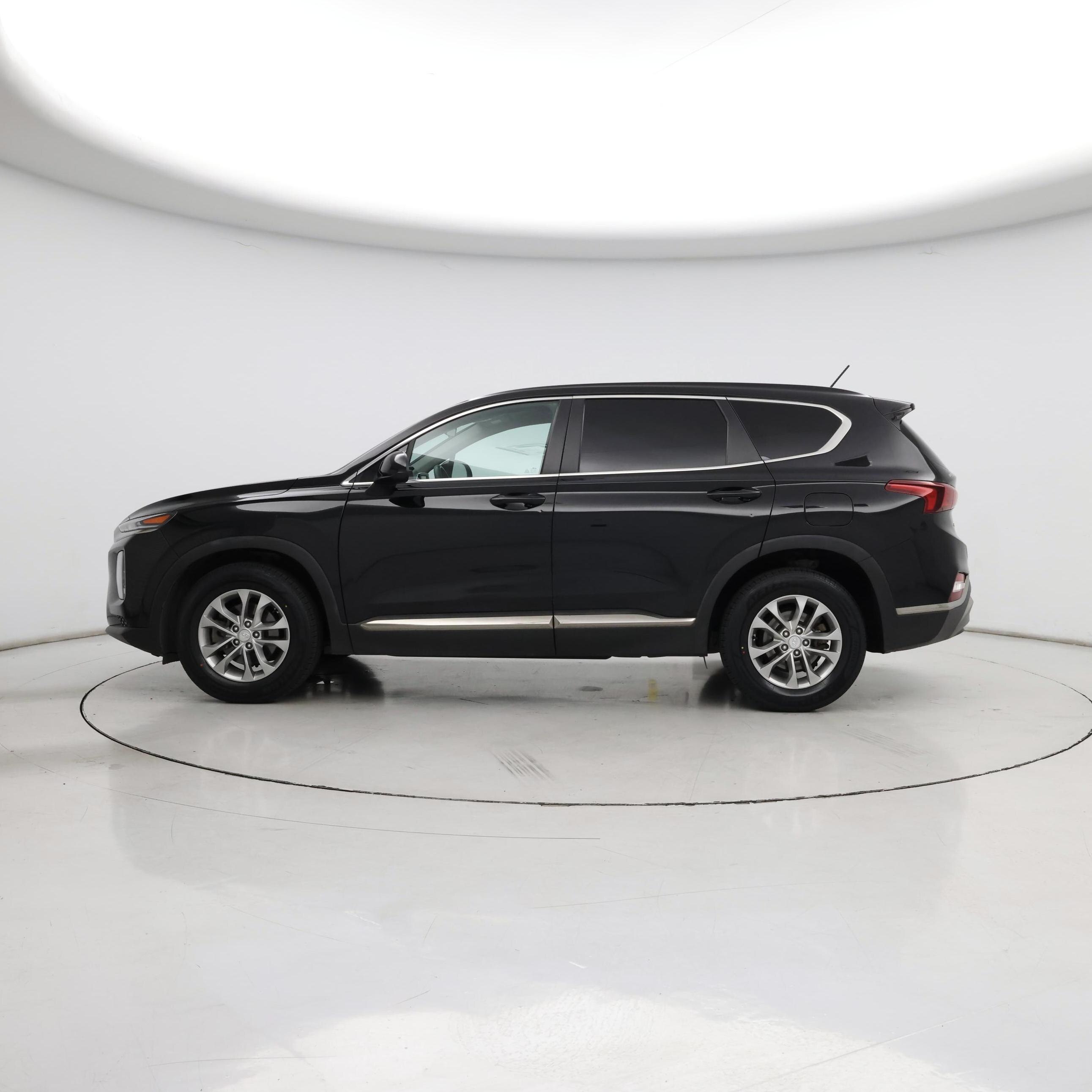Thumbnail: 2019 Hyundai Santa Fe - 3