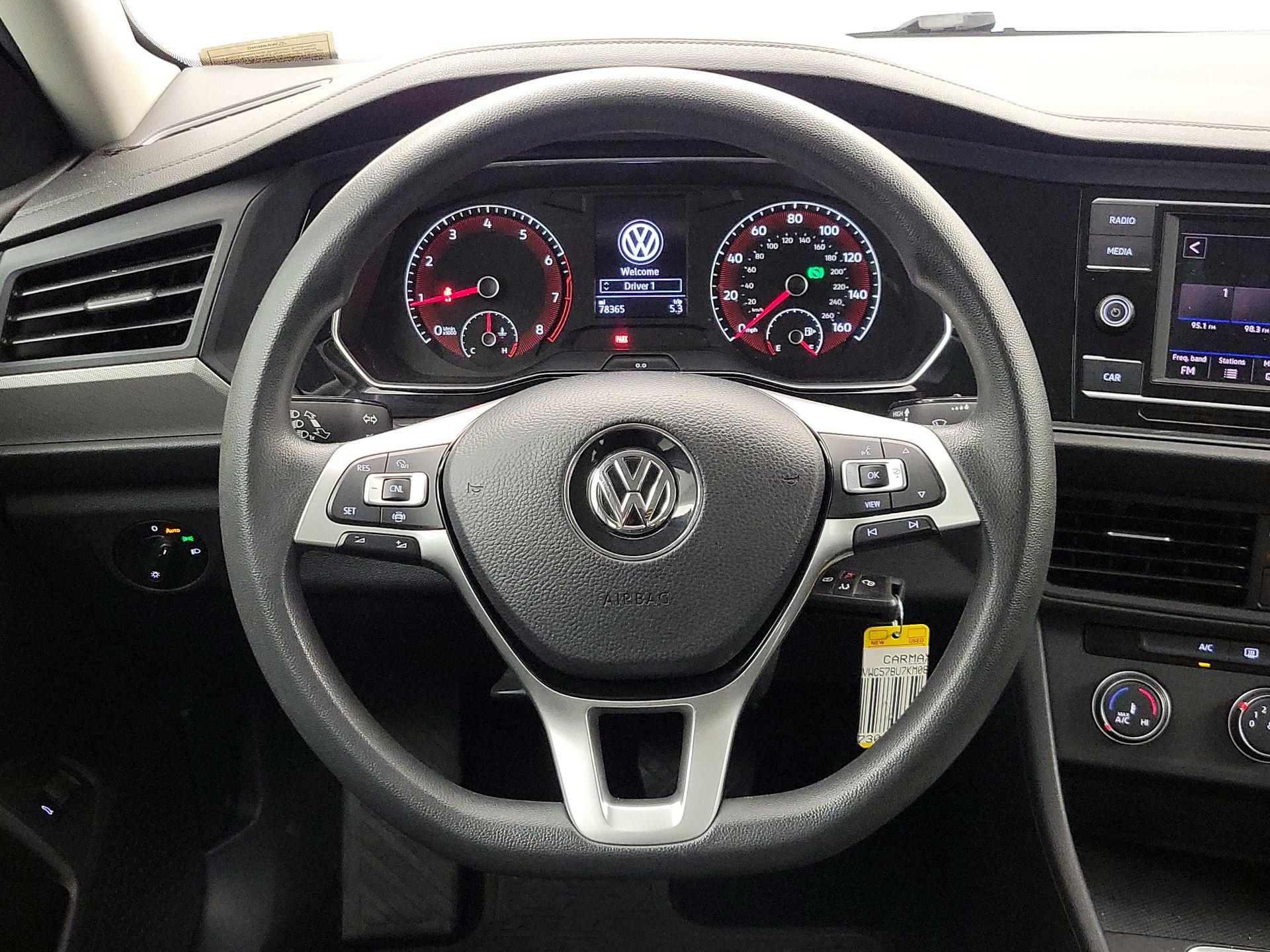 Thumbnail: 2019 Volkswagen Jetta - 10