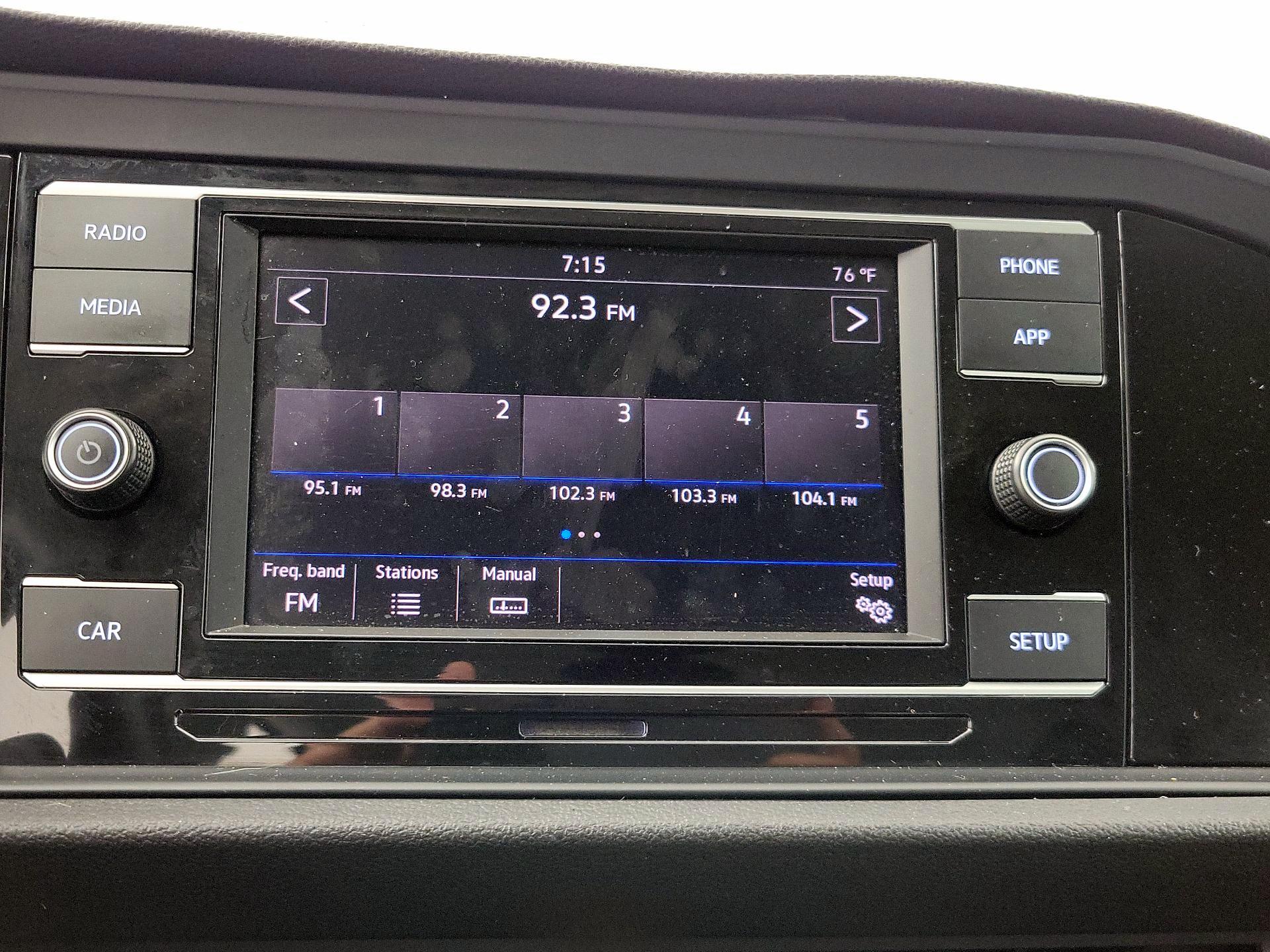 Thumbnail: 2019 Volkswagen Jetta - 15