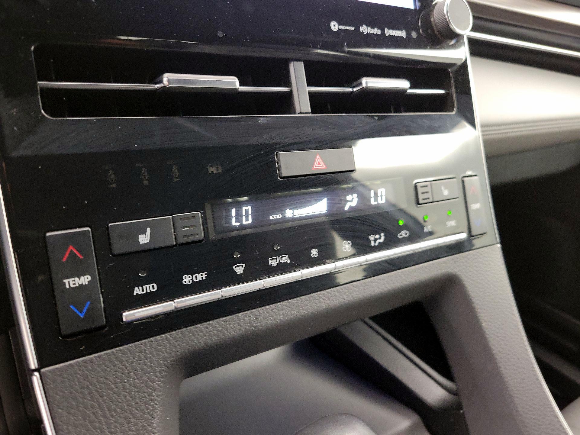 Thumbnail: 2021 Toyota Avalon - 16