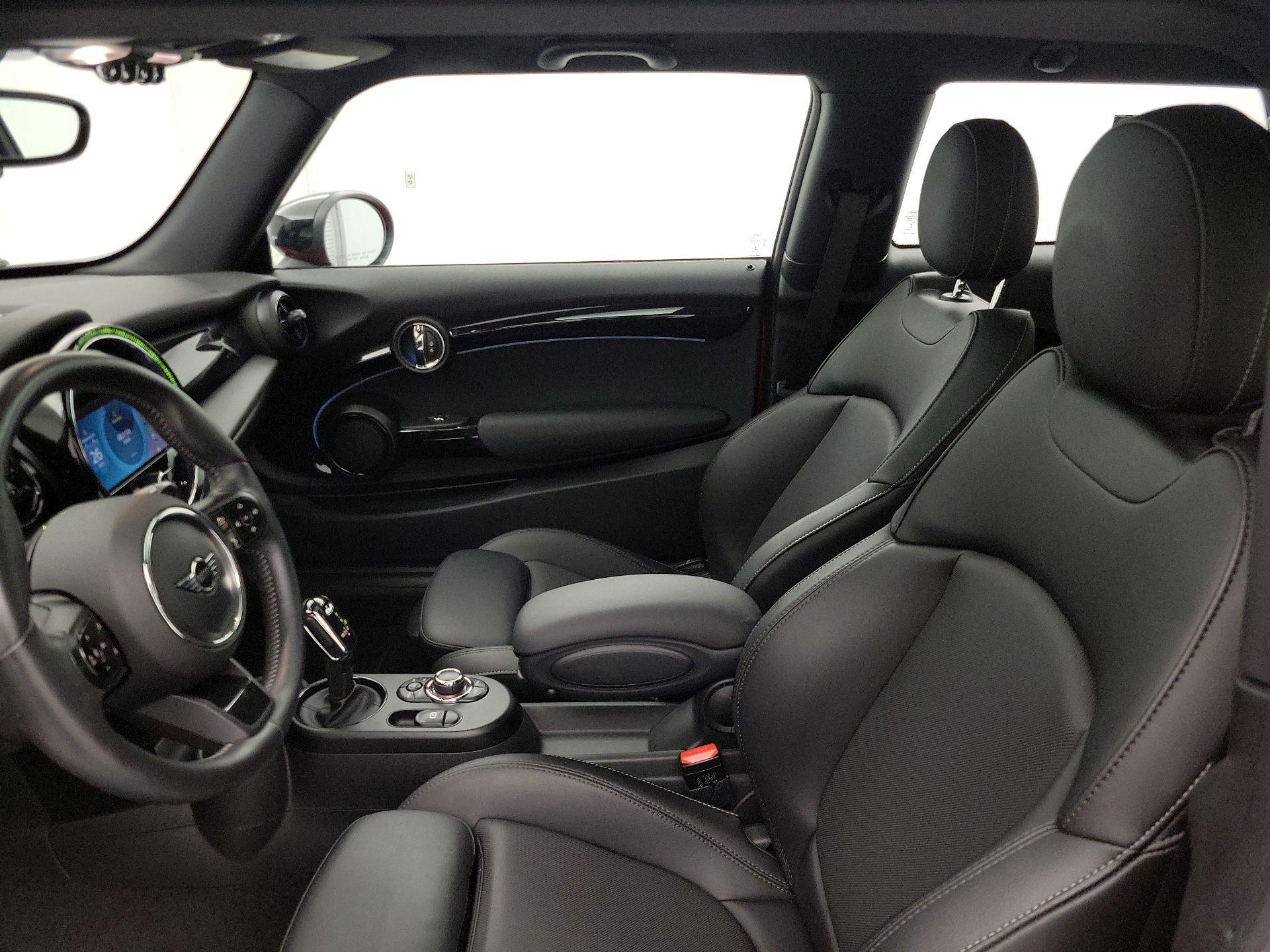 Thumbnail: 2022 MINI Cooper Hardtop - 11