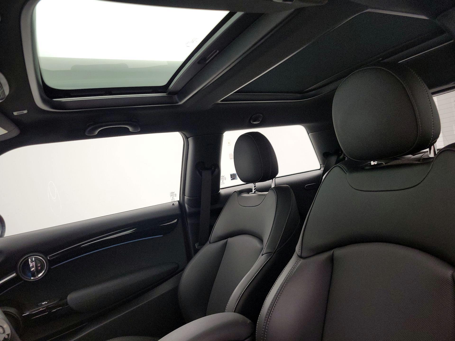Thumbnail: 2022 MINI Cooper Hardtop - 20