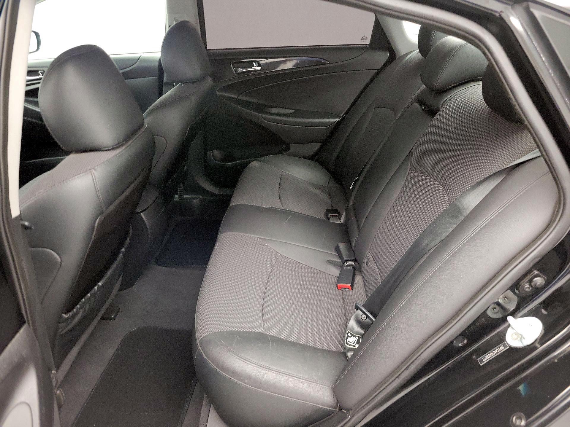 Thumbnail: 2014 Hyundai Sonata - 19