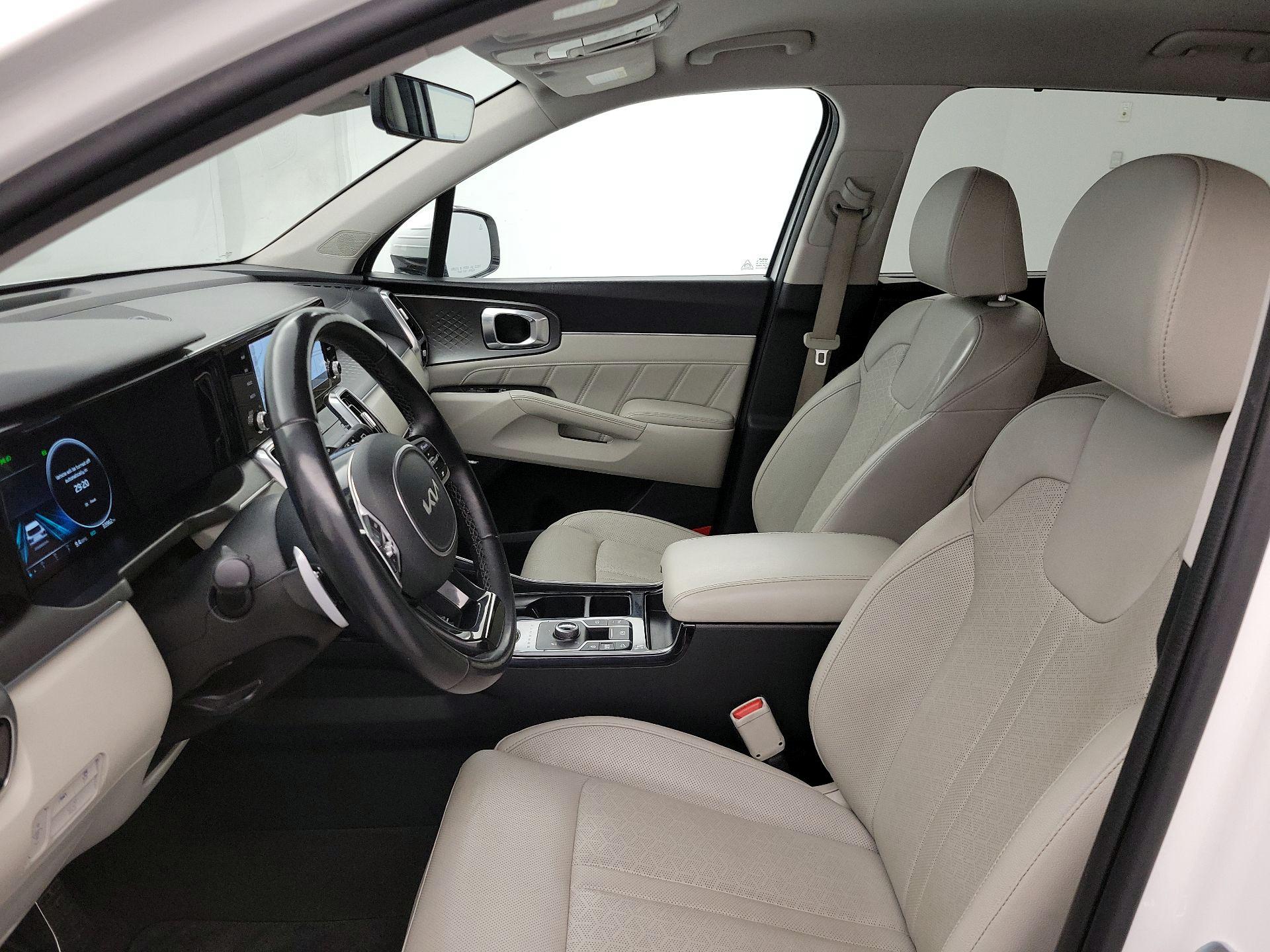 Thumbnail: 2023 Kia Sorento - 11