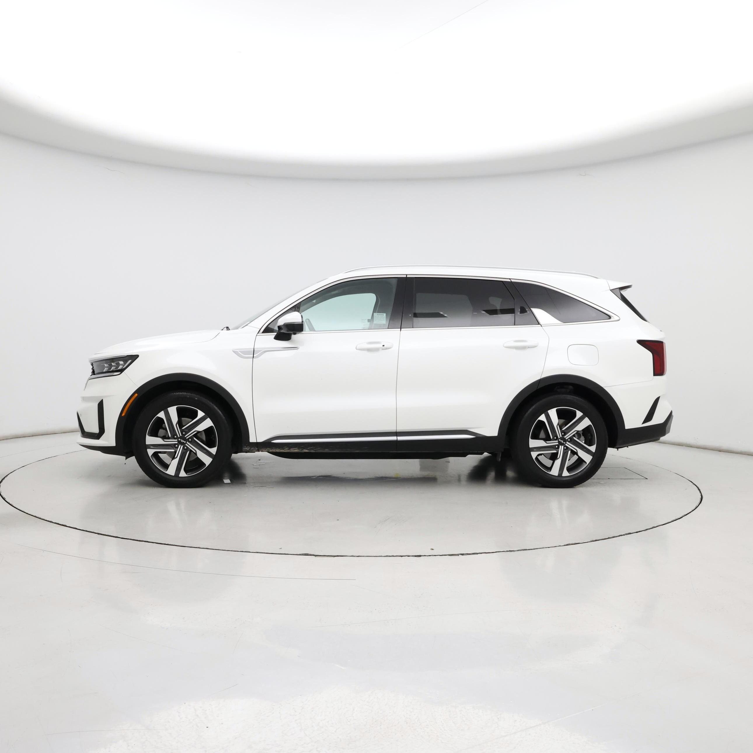 Thumbnail: 2023 Kia Sorento - 3