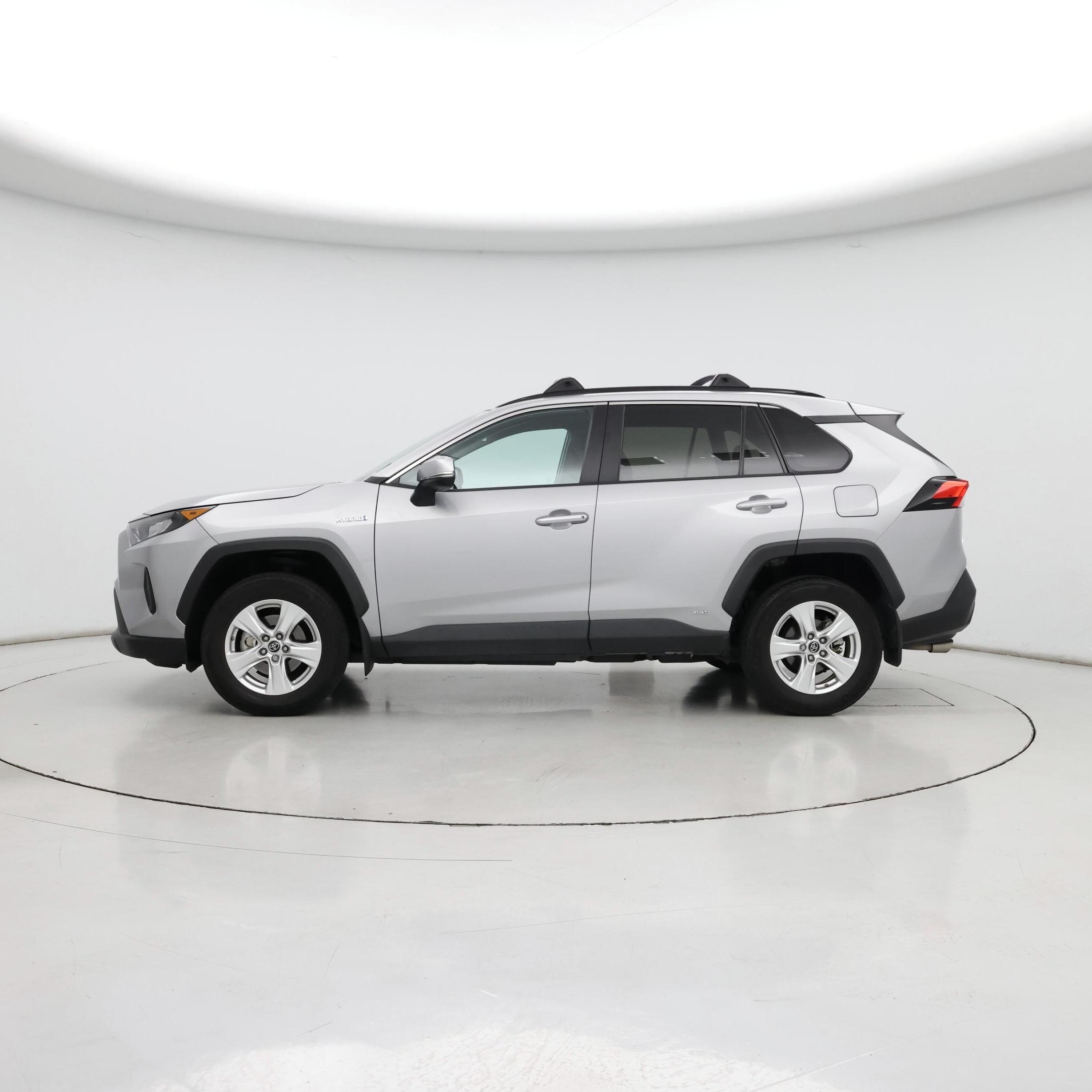 Thumbnail: 2020 Toyota RAV4 - 3