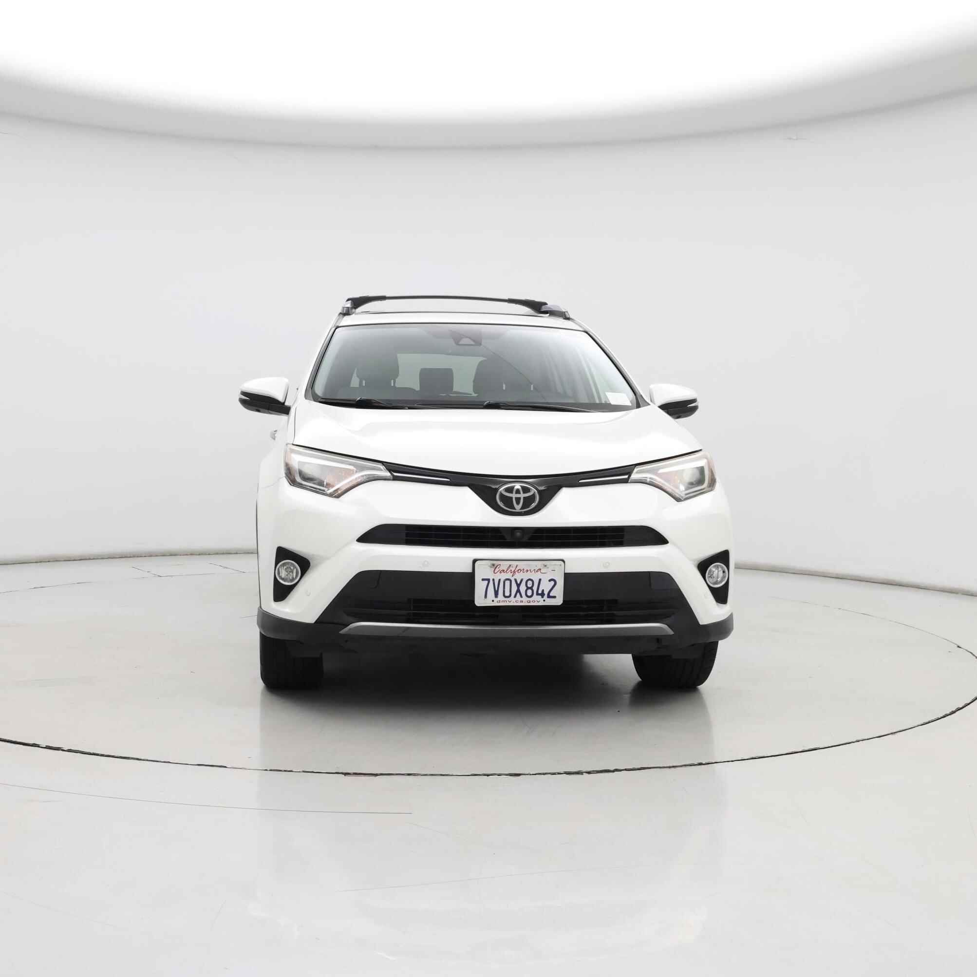 Thumbnail: 2017 Toyota RAV4 - 5