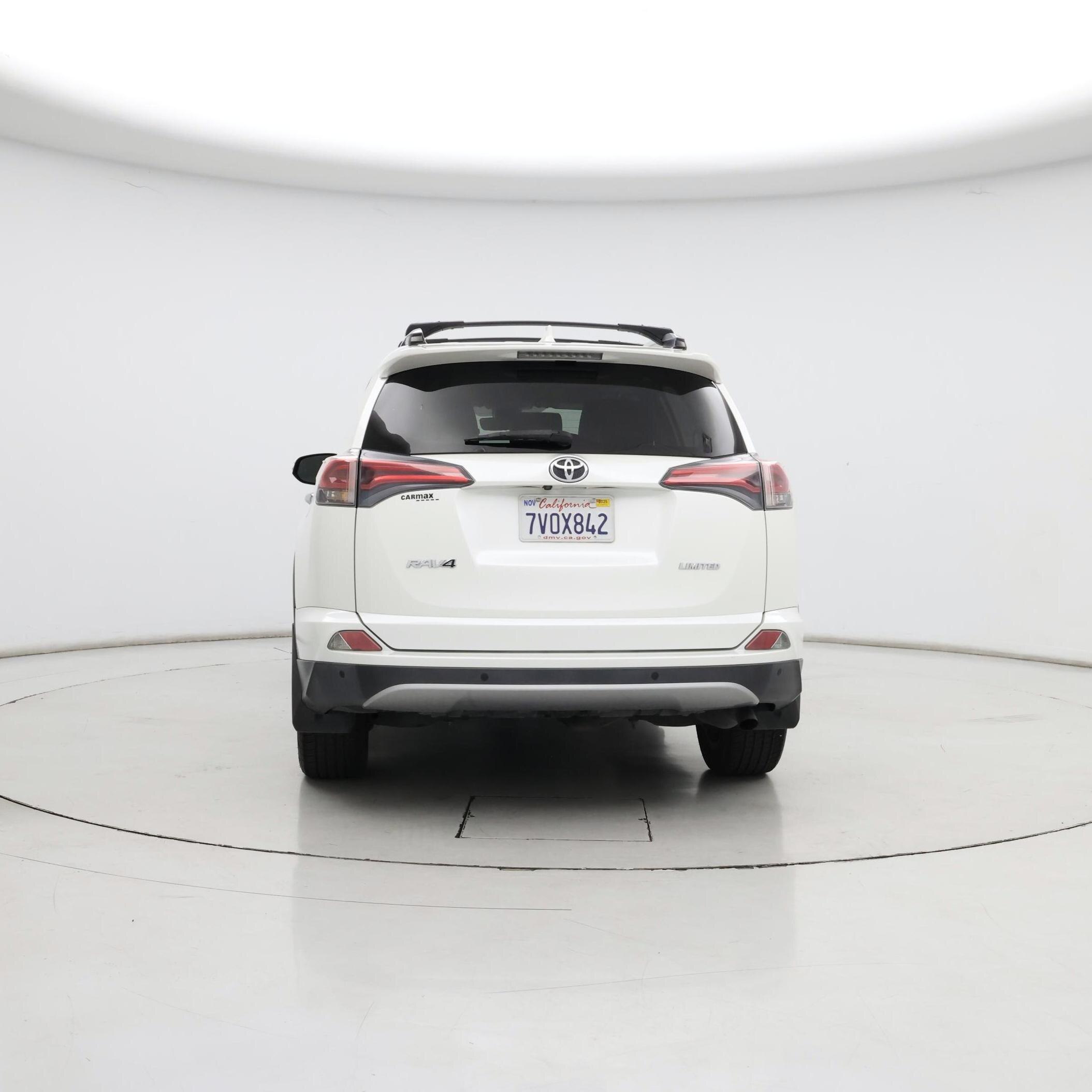 Thumbnail: 2017 Toyota RAV4 - 6