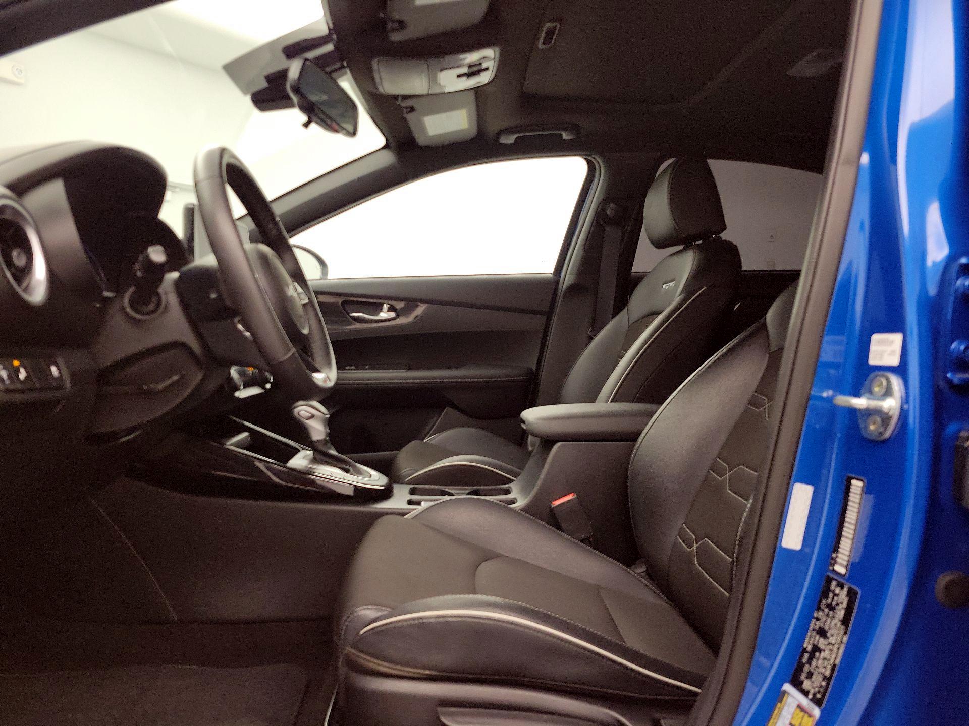 Thumbnail: 2023 Kia Forte - 11