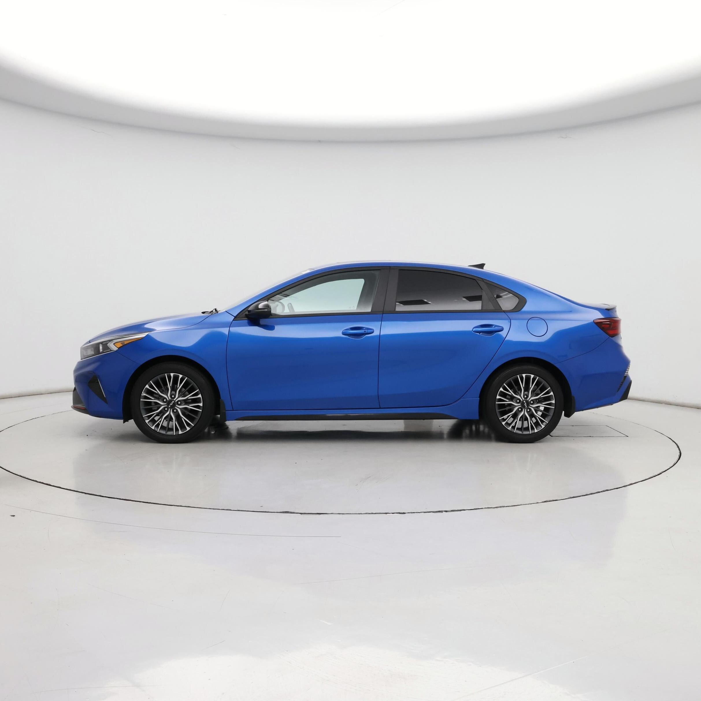 Thumbnail: 2023 Kia Forte - 3
