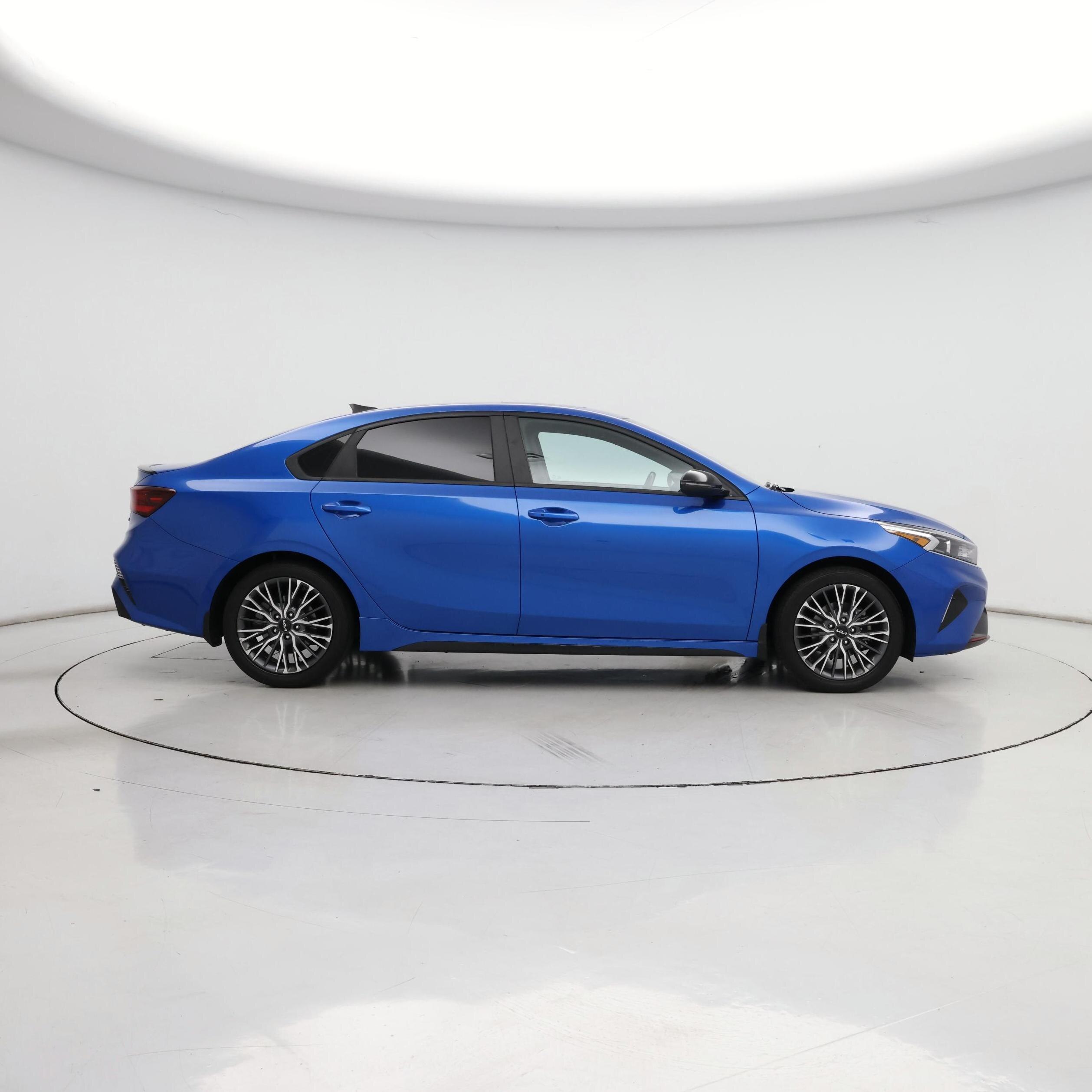 Thumbnail: 2023 Kia Forte - 7