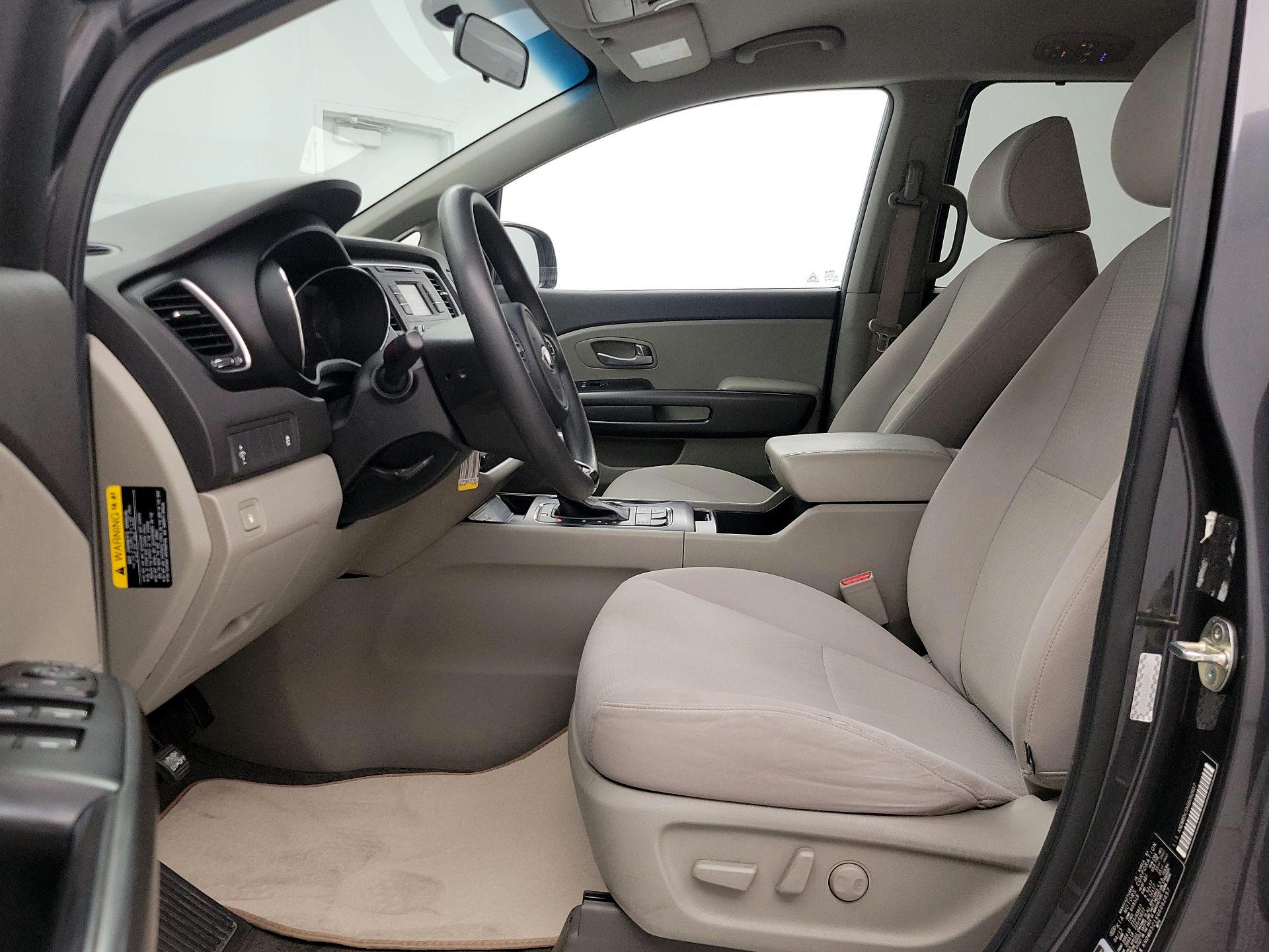 Thumbnail: 2016 Kia Sedona - 11