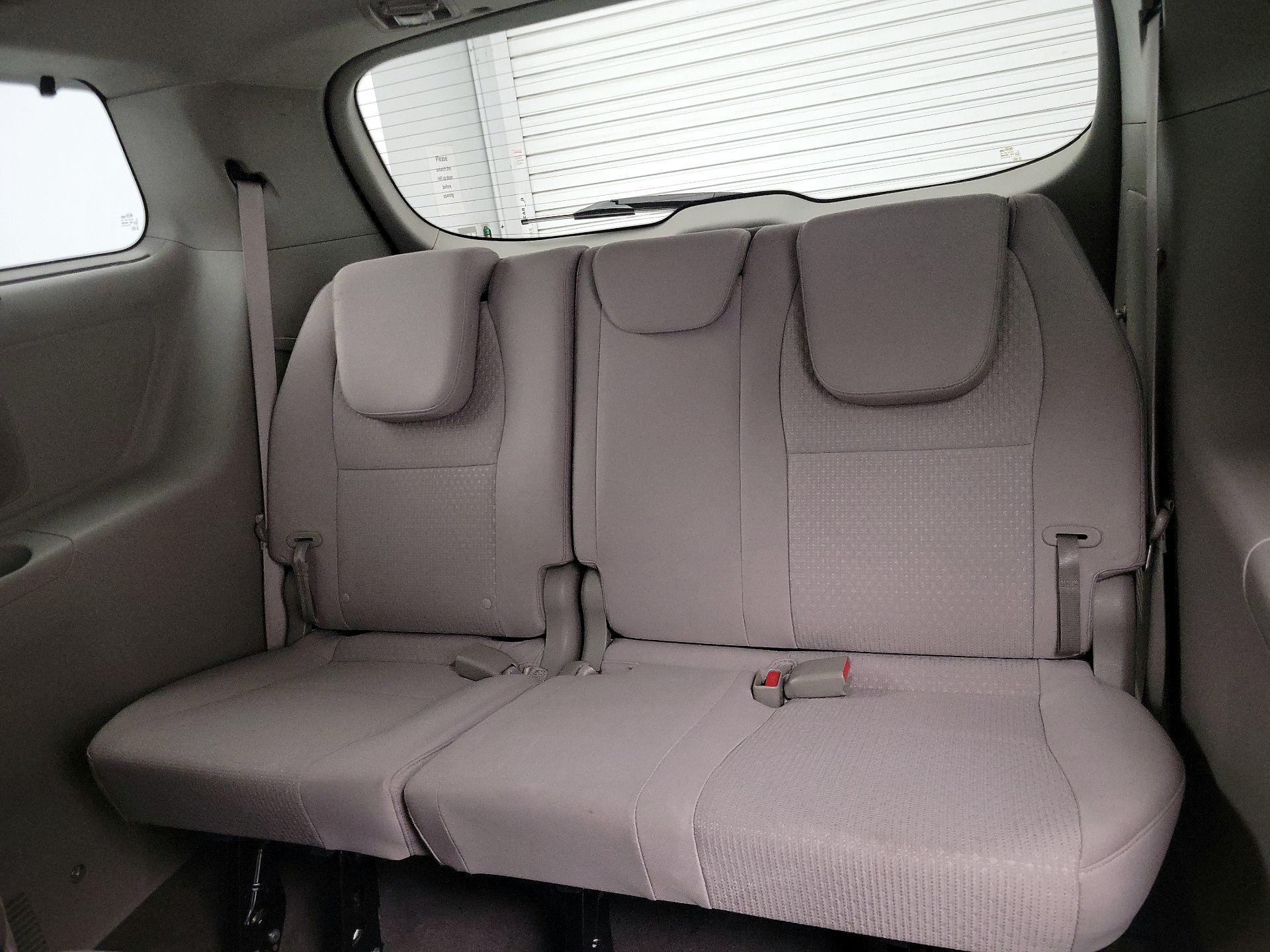Thumbnail: 2016 Kia Sedona - 20