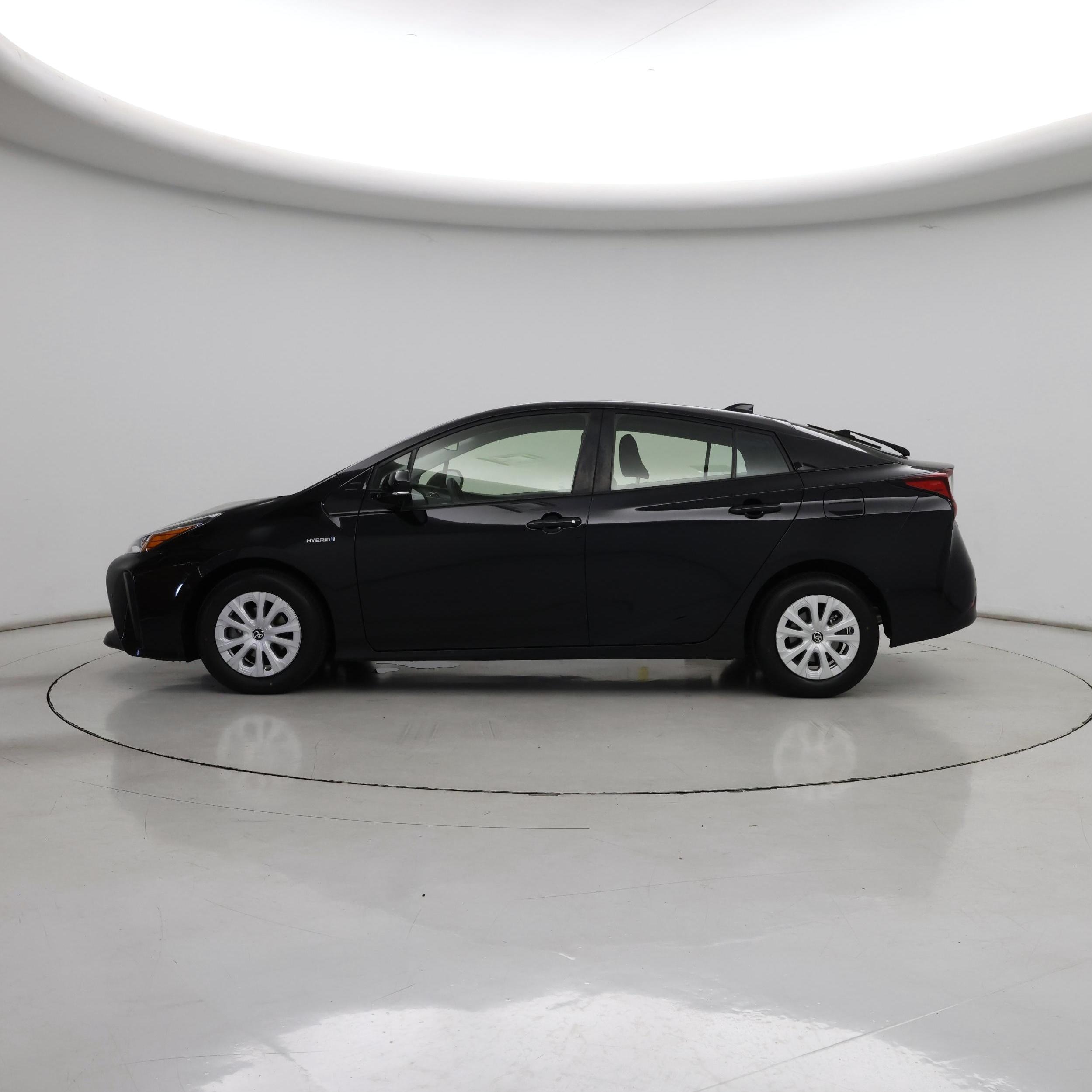 Thumbnail: 2020 Toyota Prius - 3