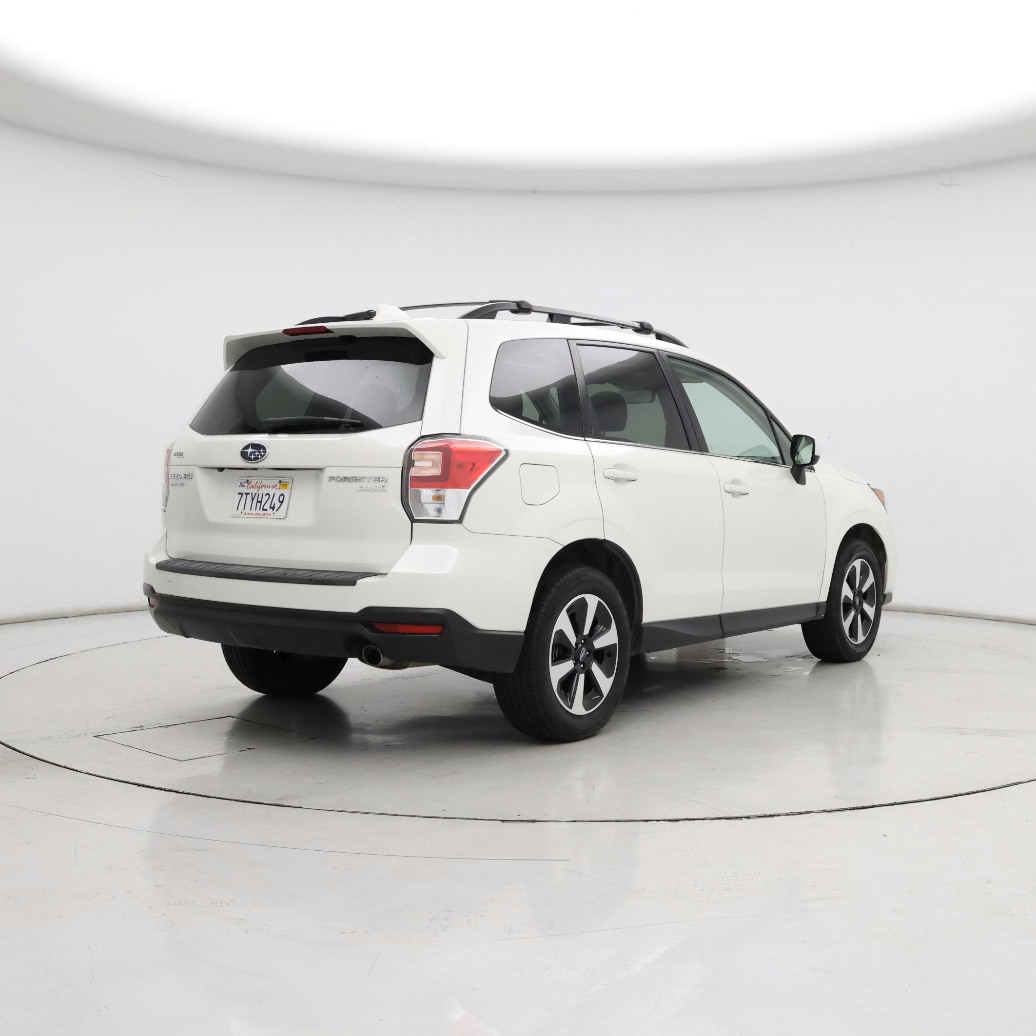 Thumbnail: 2017 Subaru Forester - 8